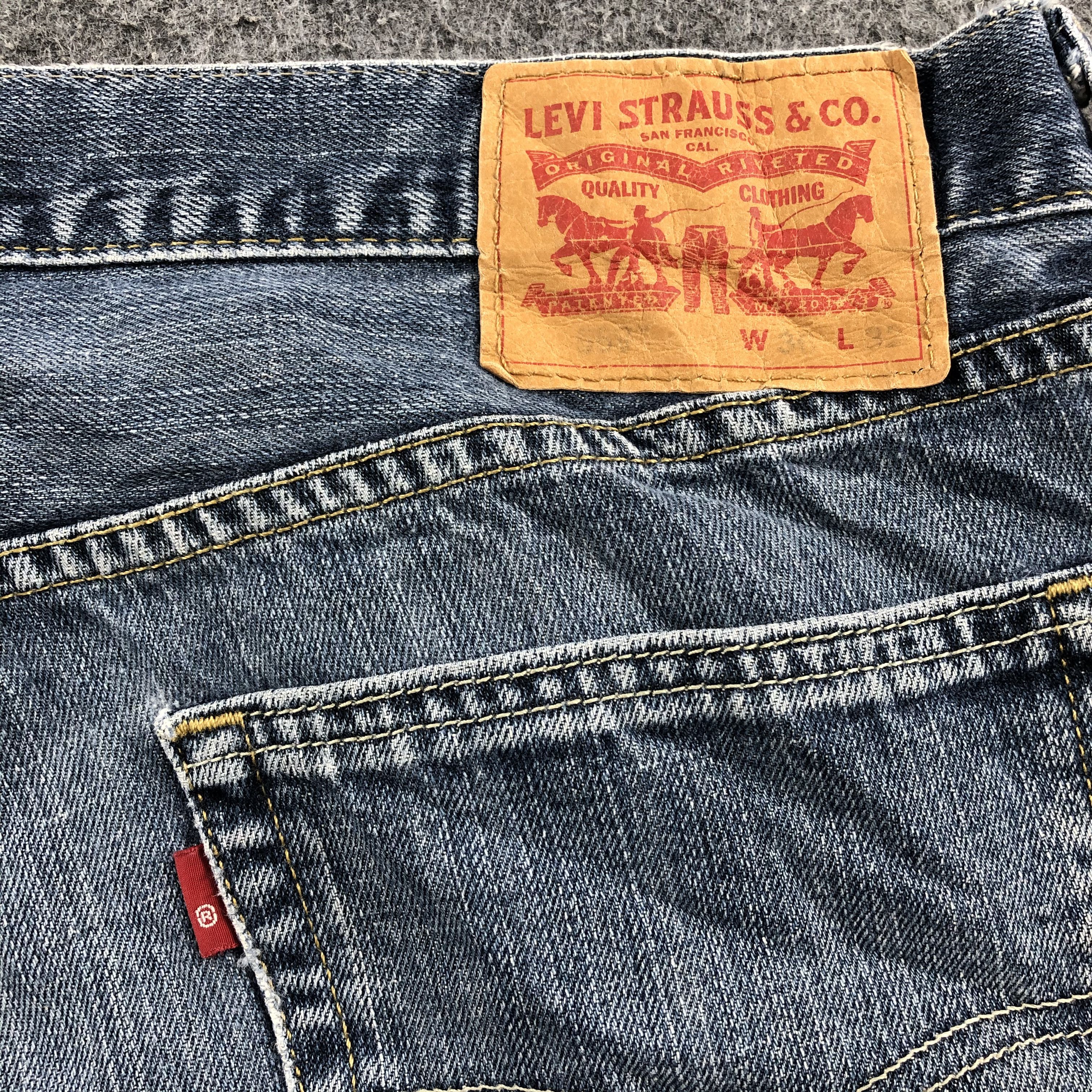 Levi's Vintage Levis 559 Jeans Faded Blue Denim KJ448 Size US 36 / EU 52 - 5 Thumbnail