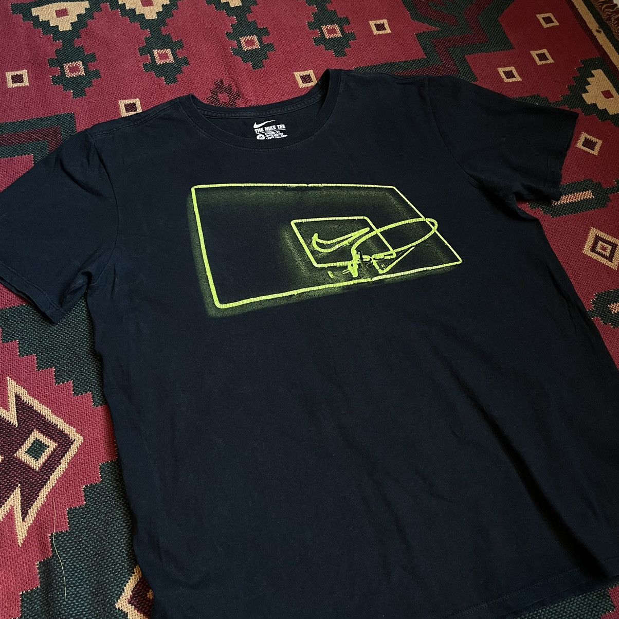 Nike Nike Neon Basketball Hoop Tee Size US M / EU 48-50 / 2 - 1 Thumbnail