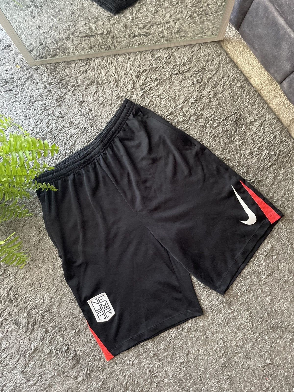 Nike Nike Soccer Shorts Streetwear Big Logo Neymar Swoosh Rare Size US 30 / EU 46 - 3 Thumbnail