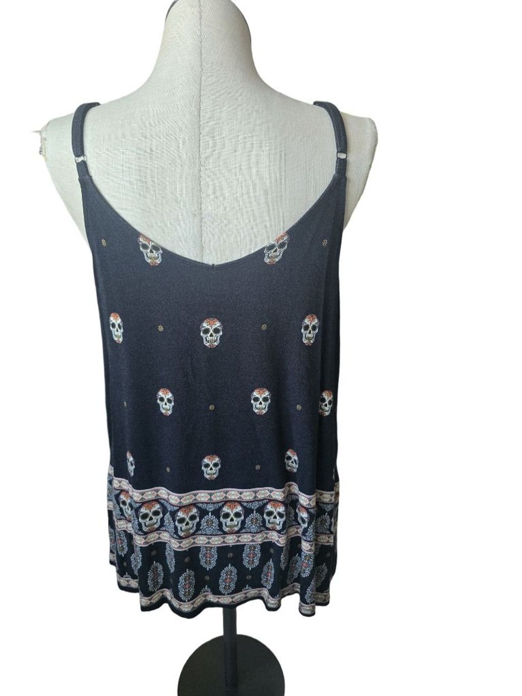 Torrid Torrid Plus 2X Black White Skull Print Super Soft Tank Top Size XXL / US 16-18 / IT 52-54 - 3 Thumbnail