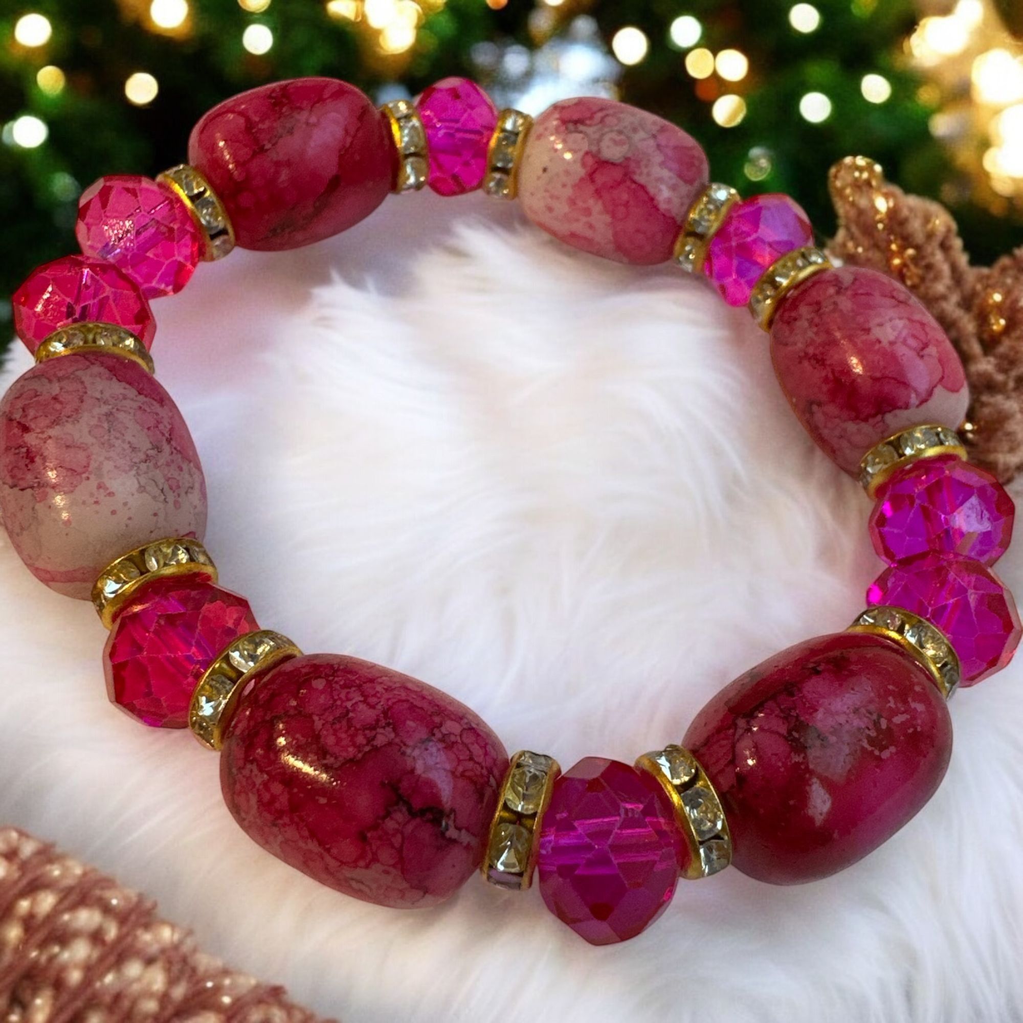 Other Pink & Red Beaded Stretch Bracelet With Faceted Beads & Gold Size ONE SIZE - 1 Thumbnail