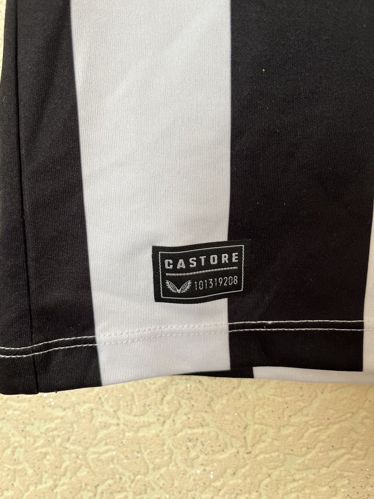 Castore Castore 2022/2023 Newcastle United Home Soccer Jersey Size US L / EU 52-54 / 3 - 5 Thumbnail
