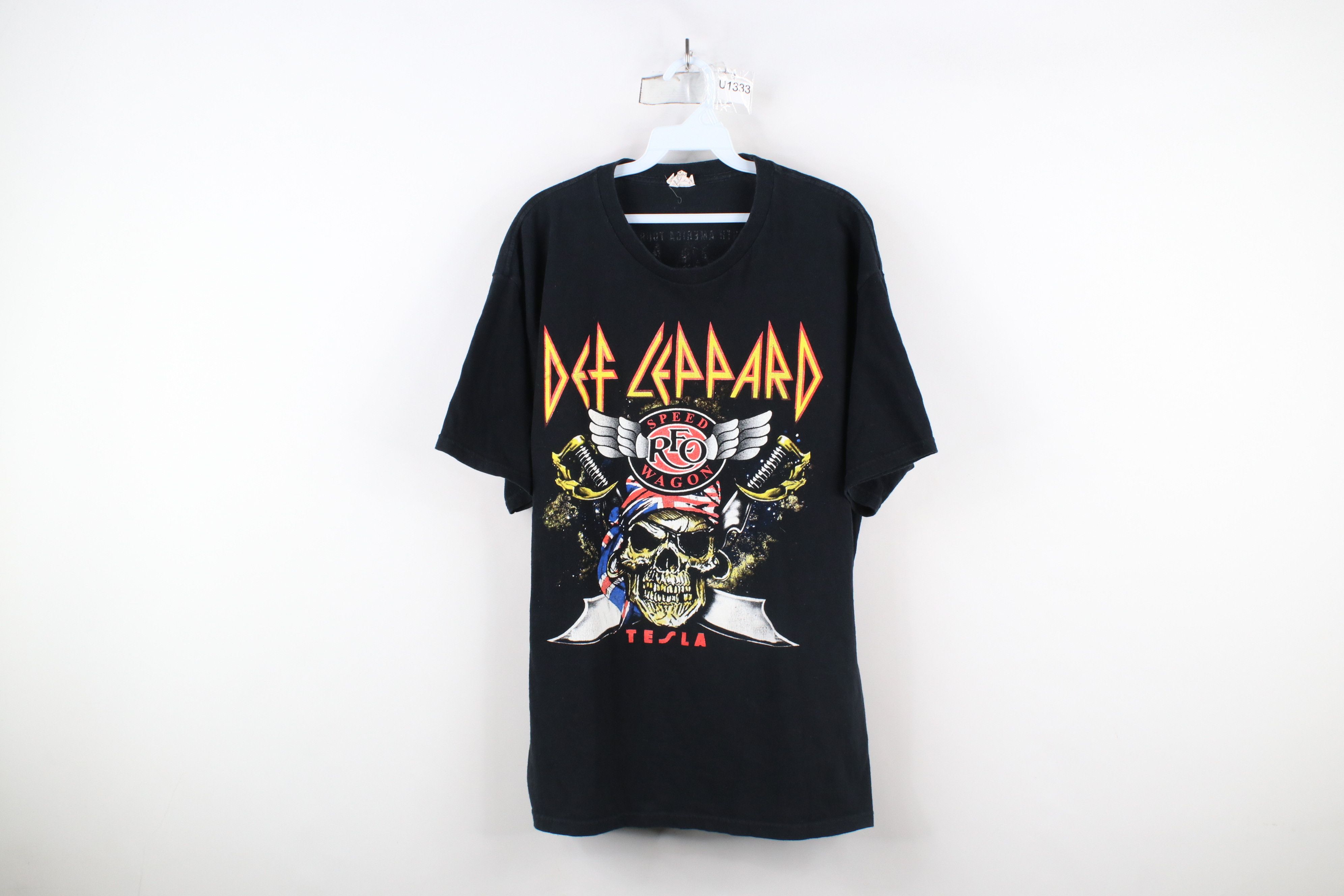 Vintage Vintage Tour Def Leppard REO Speed Wagon Band T-Shirt Size US XL / EU 56 / 4 - 1 Thumbnail