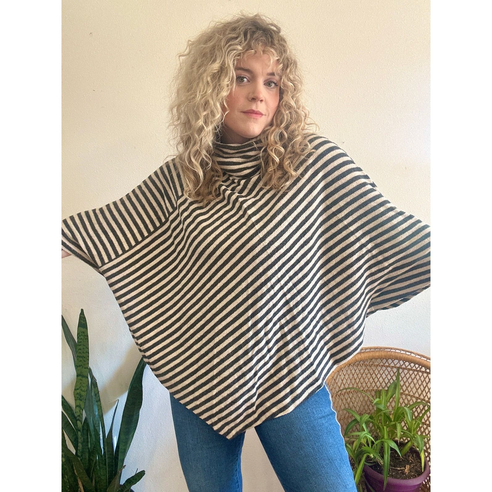 Other Capote Soft Striped Turtleneck Poncho size M/L Size L / US 10 / IT 46 - 3 Thumbnail