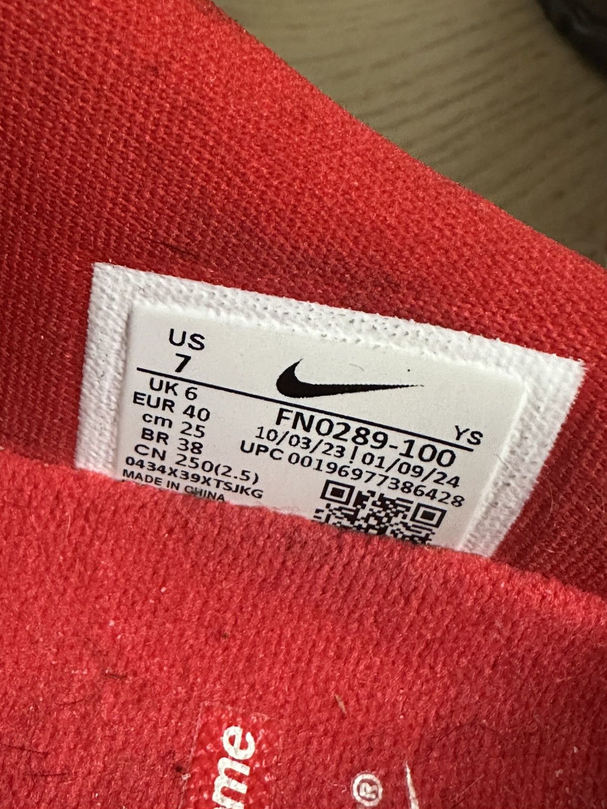 Nike × Supreme Supreme x Nike Clogposite - White Gym Red Size US 7 / EU 40 - 4 Thumbnail