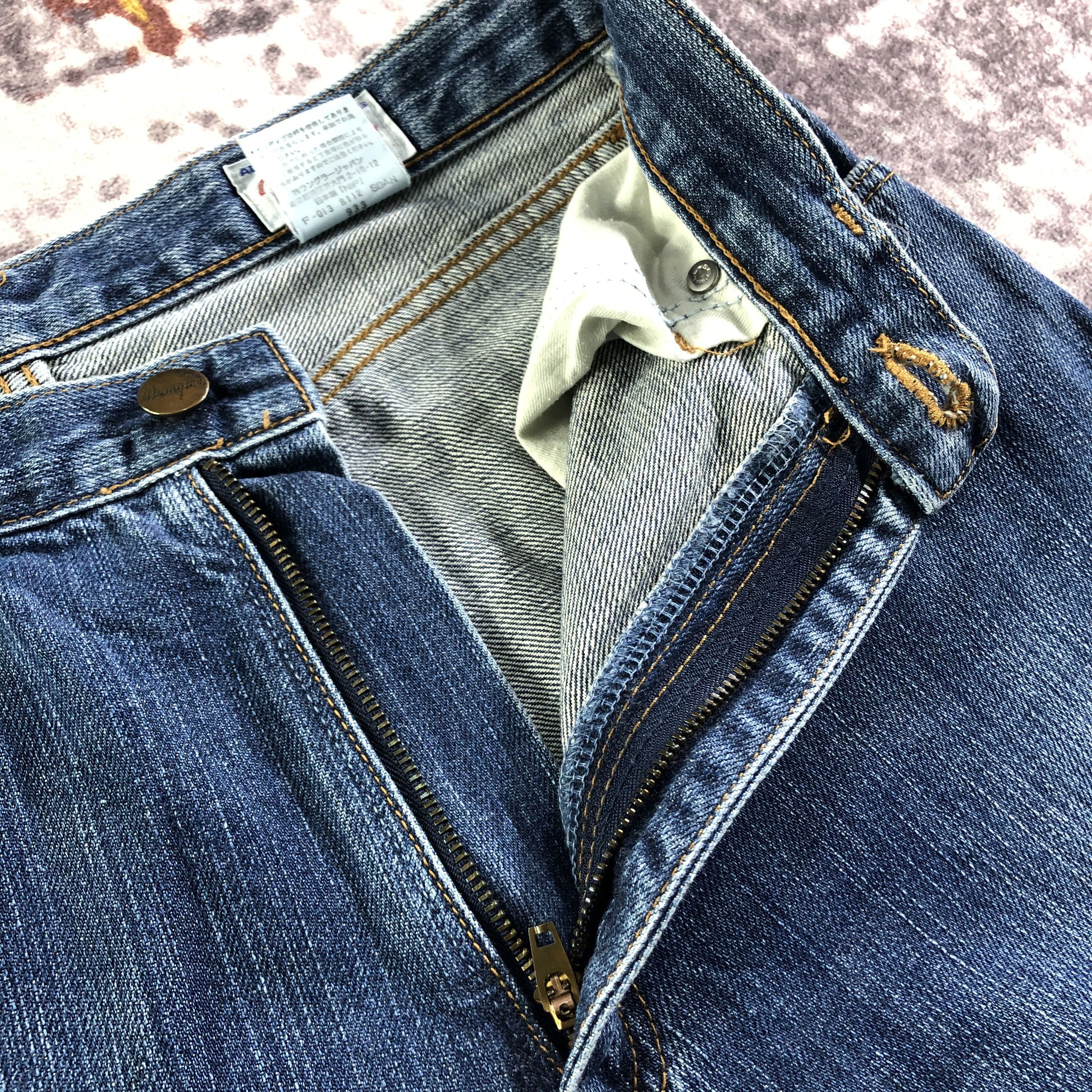 Vintage Vintage Blue Wash Wrangler Selvedge Jeans-JM3683 Size US 28 / EU 44 - 8 Thumbnail