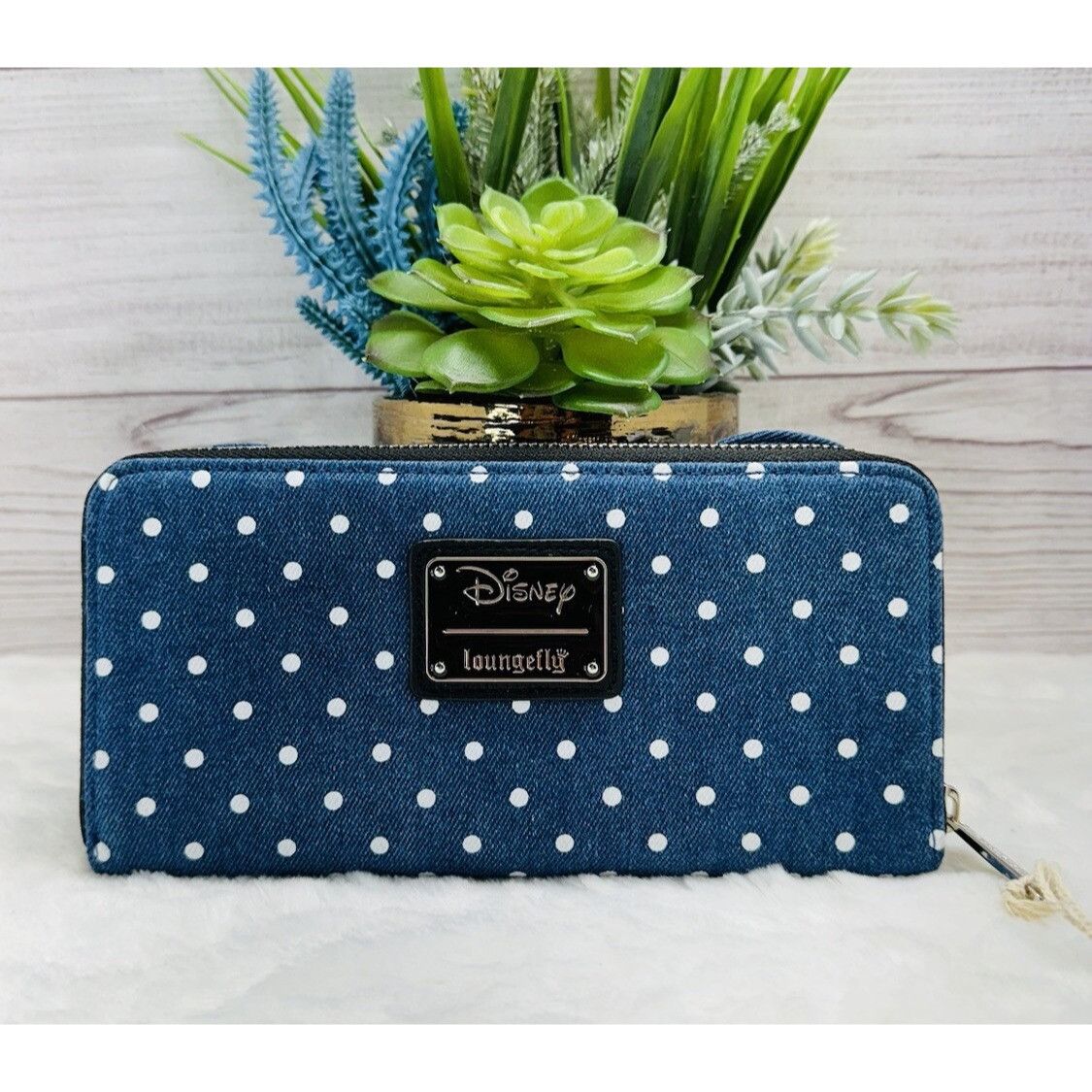 Disney Loungefly Disney Minnie Mouse Denim Polka Dot Zip Around Wal Size ONE SIZE - 2 Thumbnail