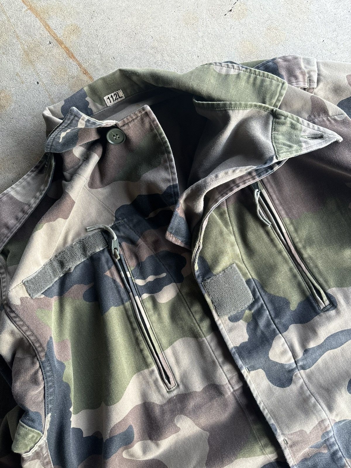 Vintage Crazy 90s Woodland Camo Balaclava Button Up Military Jacket Size US L / EU 52-54 / 3 - 8 Thumbnail