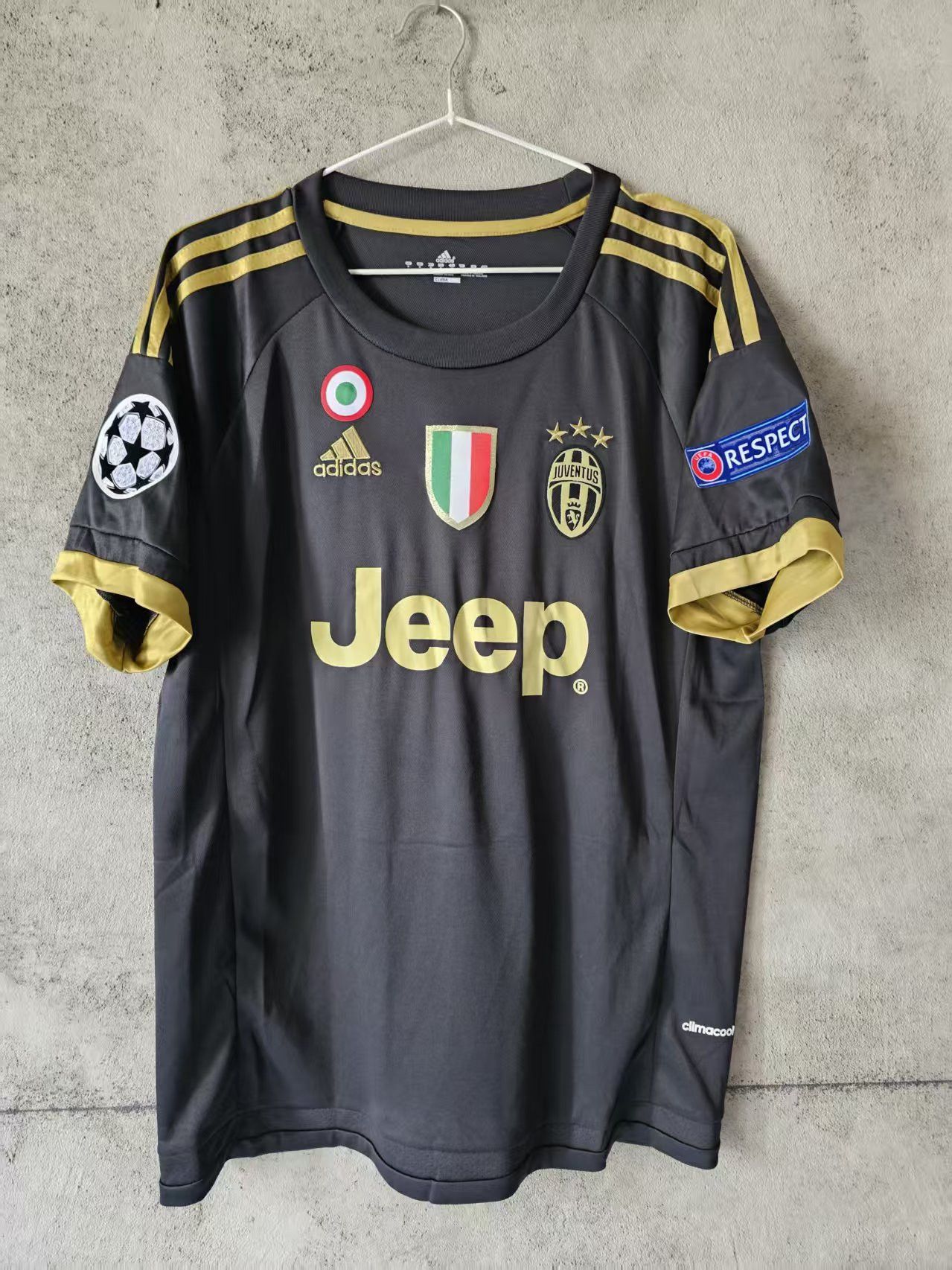 Other Juventus F.C Soccer Jersey Paul Pogba Jersey Size US M / EU 48-50 / 2 - 2 Thumbnail