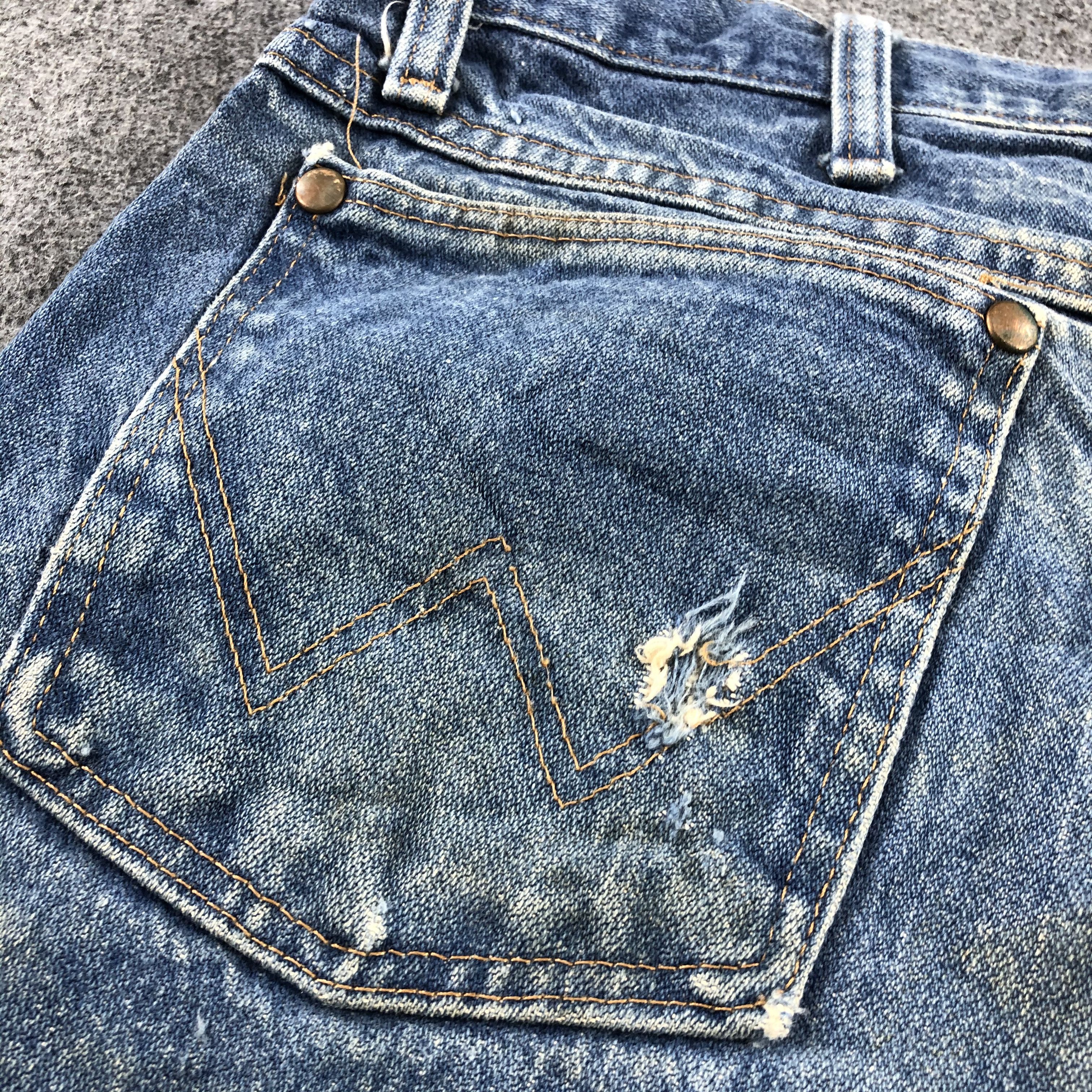 Wrangler Vintage Blue Wash Wrangler Jeans-J2279 Size US 33 - 10 Thumbnail