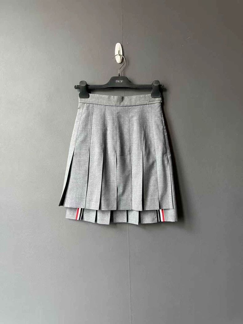 Thom Browne Thom Browne Grey pleated skirt Size 25" / US 0 / IT 36 - 1 Thumbnail