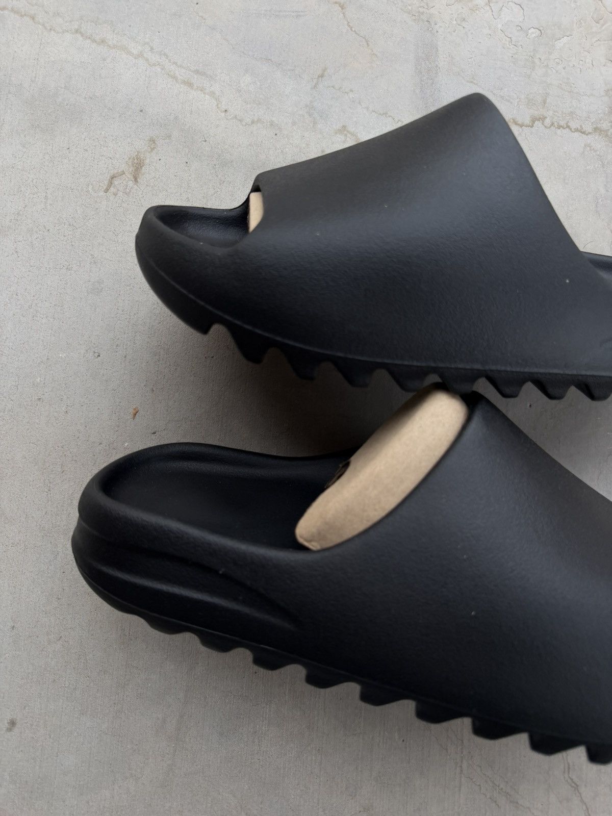 Yeezy Yeezy YS-01 Black Slide Men’s Size 7 Mens Brand New Size US 7 / EU 40 - 2 Thumbnail