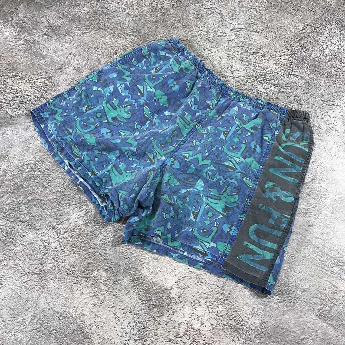 Vintage Vintage Y2K All Over Print Shorts Rave Streetwear Japan 34 Size US 34 / EU 50 - 3 Thumbnail