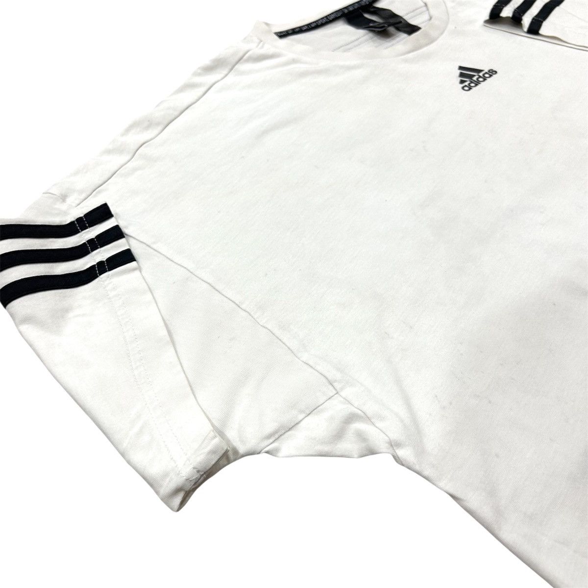 Adidas Adidas Center Logo Stripe Tshirt Size US L / EU 52-54 / 3 - 5 Thumbnail