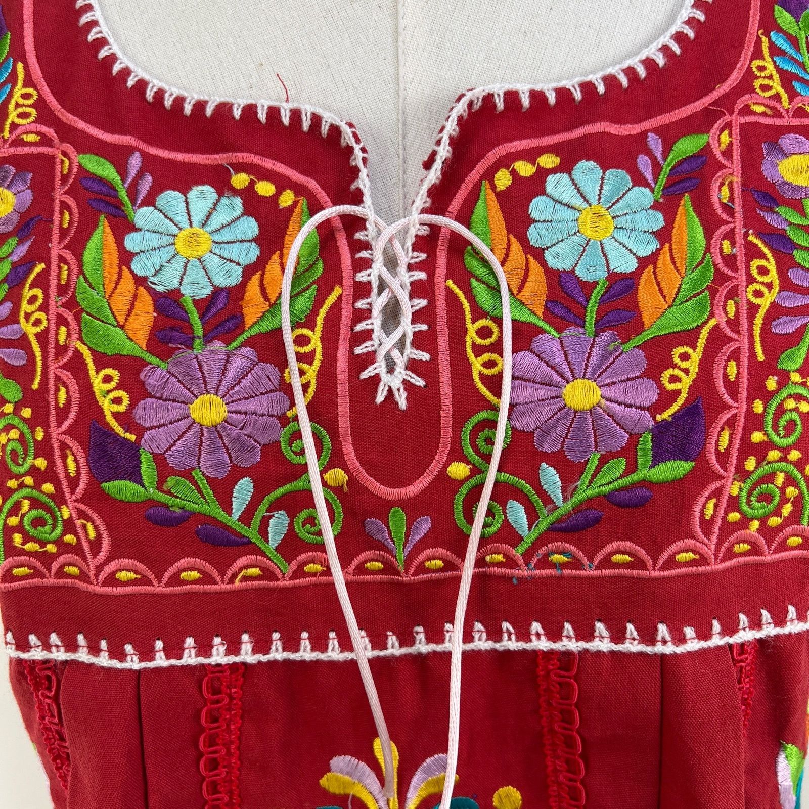 Handmade Handmade Embroidered Floral Mexican Dress Red Size M / US 6-8 / IT 42-44 - 6 Thumbnail