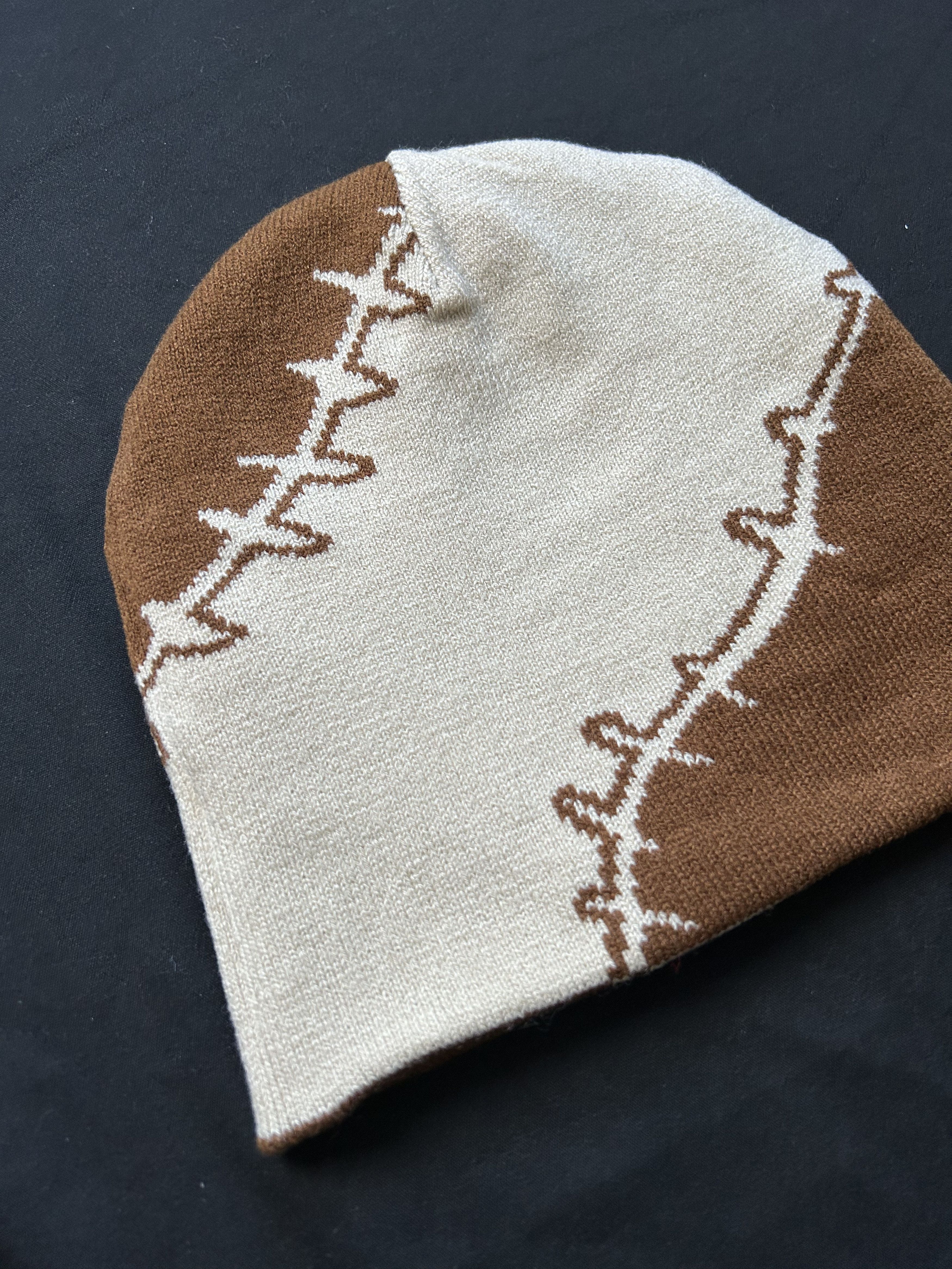 Japanese Brand Deadstock Stitch Graphic No Cuff Brown Beanie Hat OS Size ONE SIZE - 2 Thumbnail