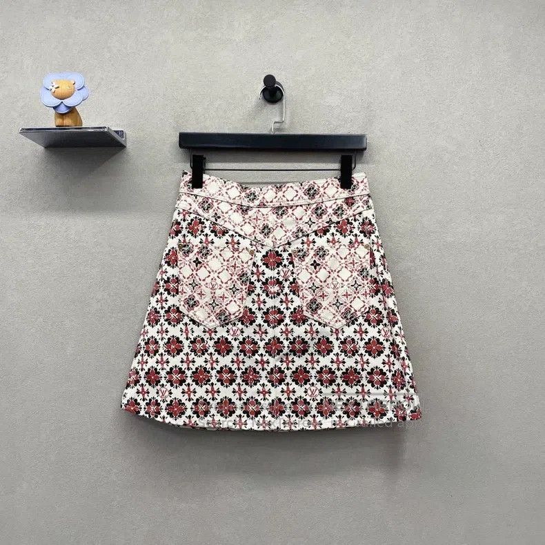 Louis Vuitton Louis Vuitton Floral denim skirt Size 35" - 2 Thumbnail