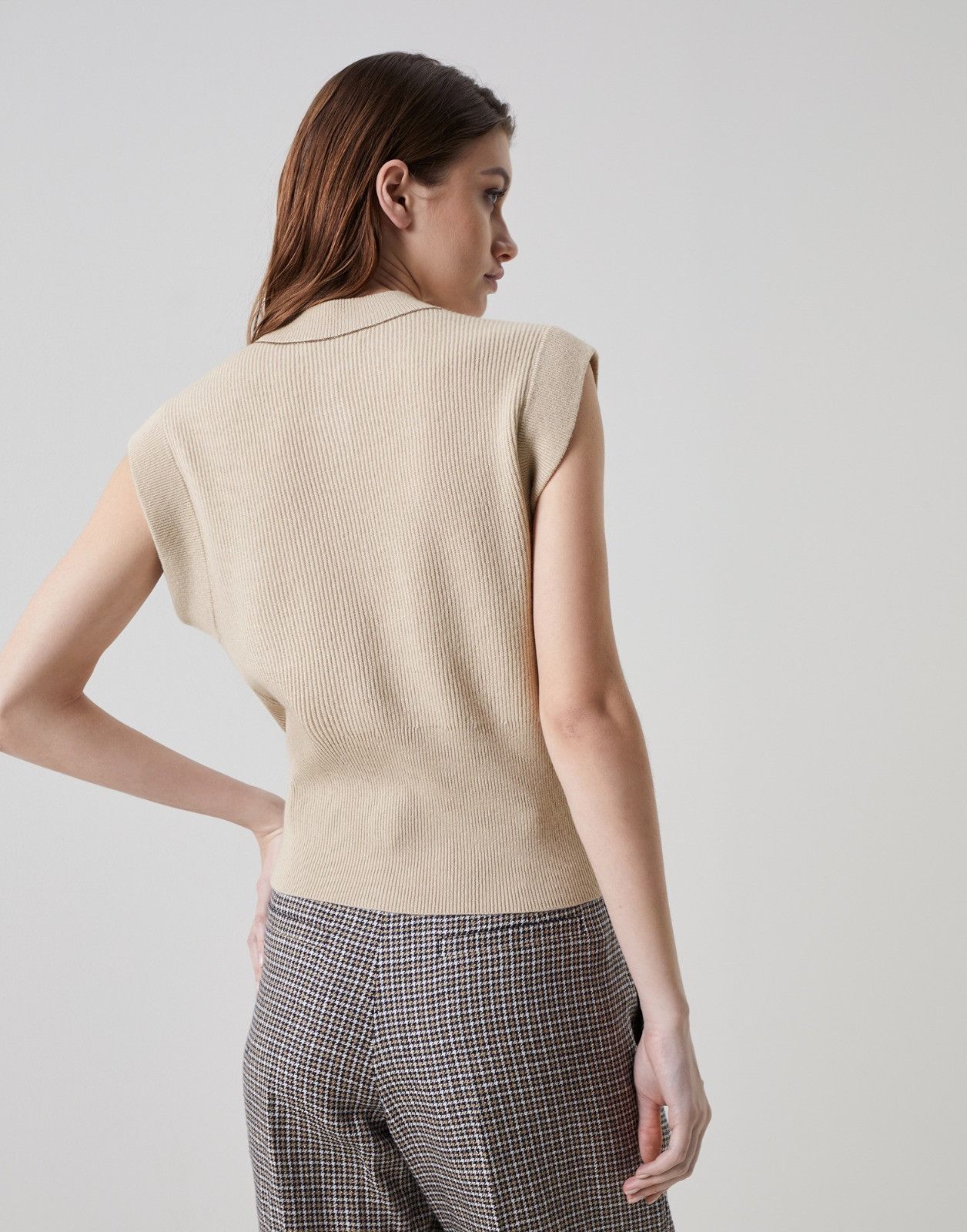 Brunello Cucinelli o1la1rc1a0225 Cashmere Knitted Vest in Beige Size S / US 4 / IT 40 - 2 Thumbnail