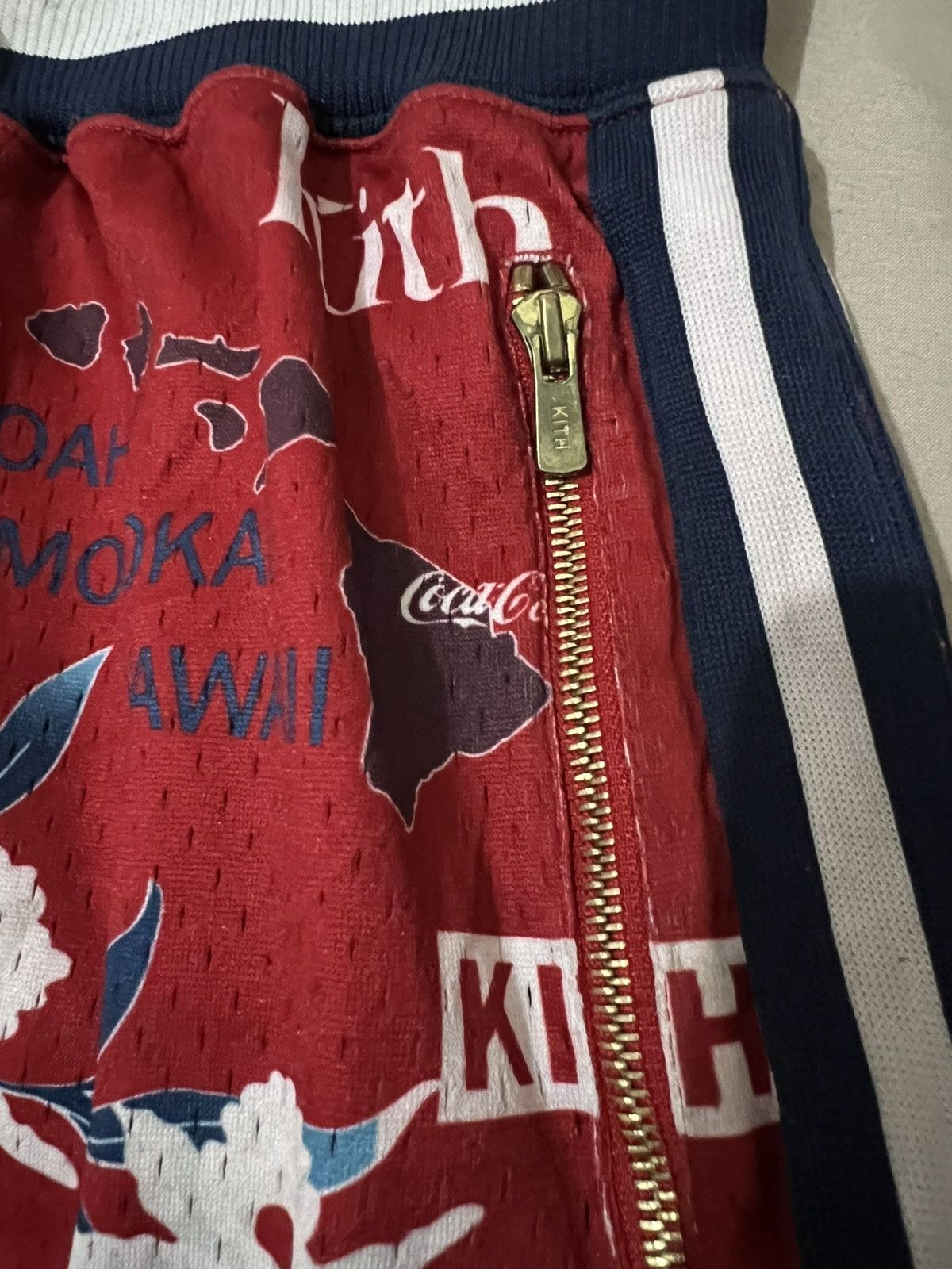 Coca Cola × Kith KITH x Coca cola x Mitchell & Ness red Size US 34 / EU 50 - 4 Thumbnail