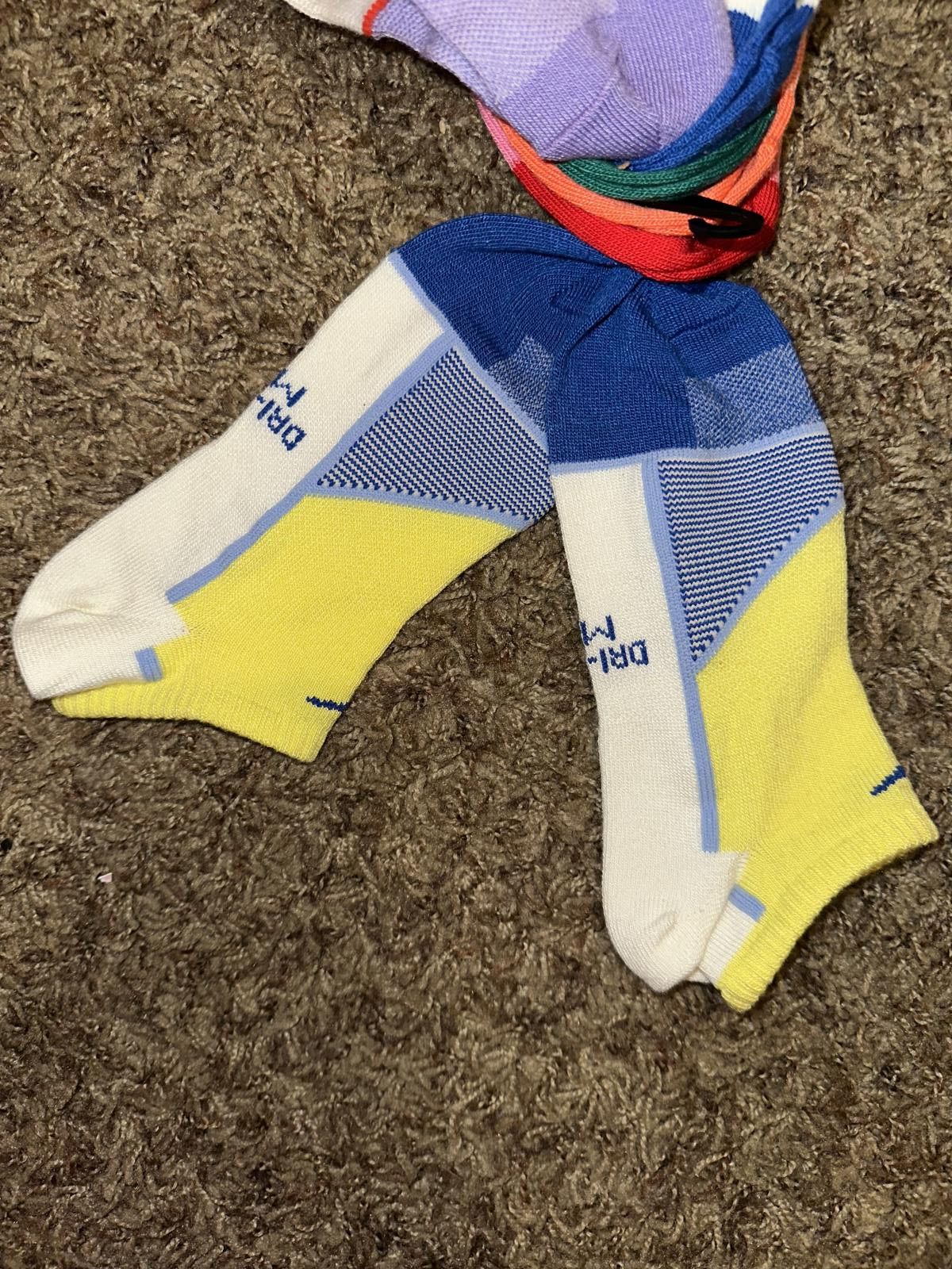 Nike Nike Women’s Multicolors 6-Pack Everyday Cushion Socks Size ONE SIZE - 7 Thumbnail
