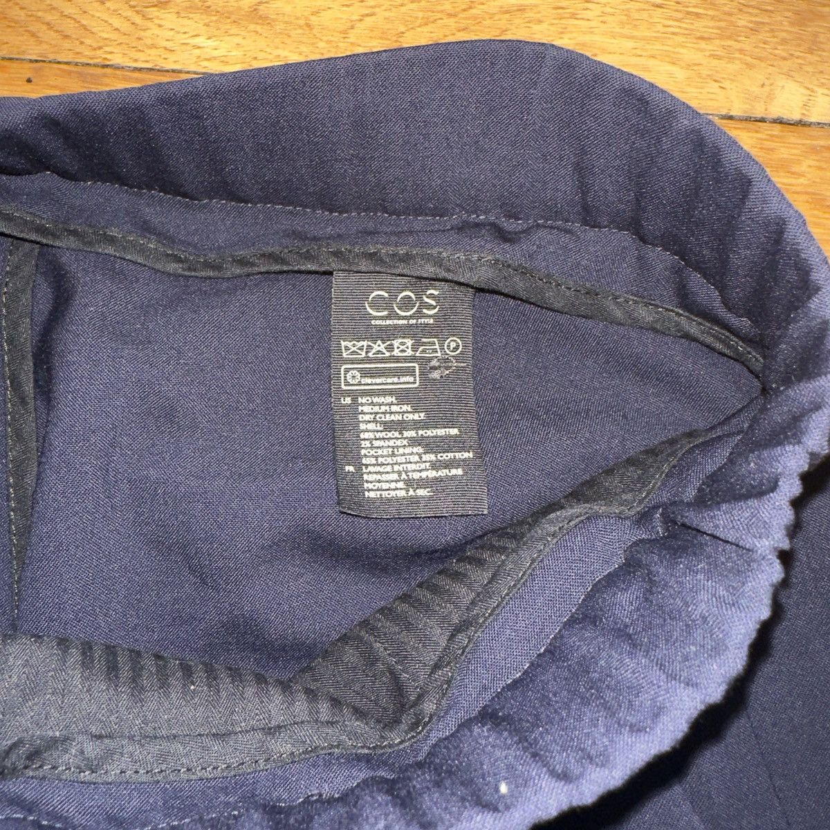 Cos Cos Shorts, Navy Size US 30 / EU 46 - 2 Thumbnail
