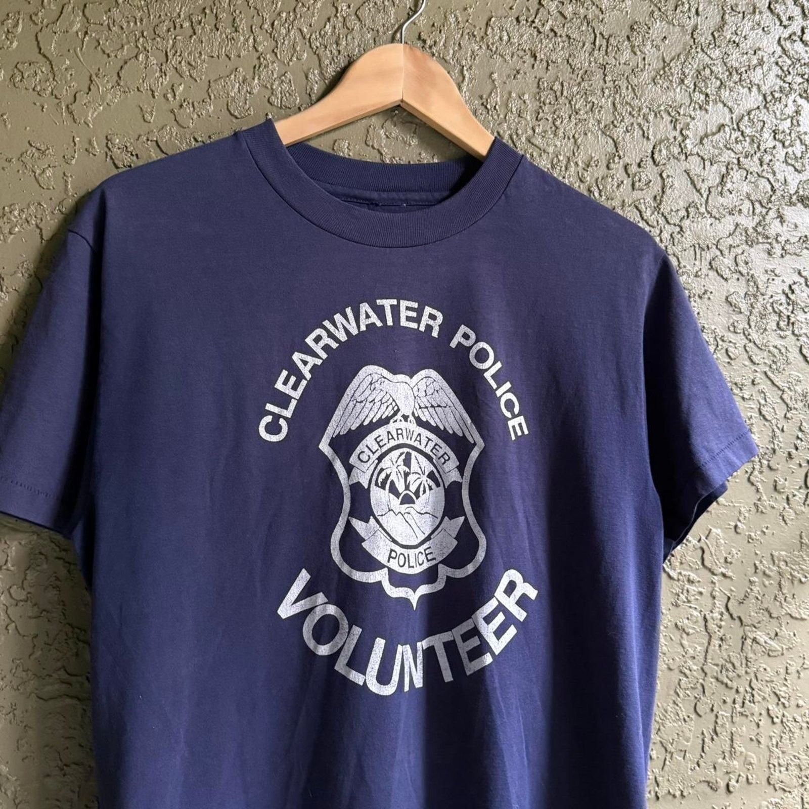 Vintage Vintage 80s Clearwater Police Volunteer Men's M Navy Tee Size US M / EU 48-50 / 2 - 1 Thumbnail
