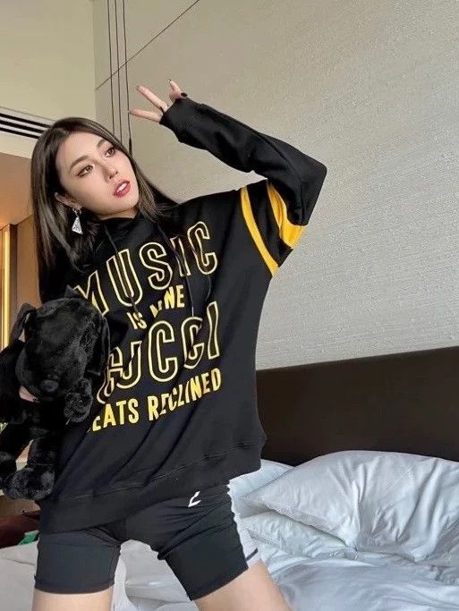 Gucci Gucci 100-year limited edition sweatshirt 2502-Nextarrow Size US M / EU 48-50 / 2 - 7 Thumbnail