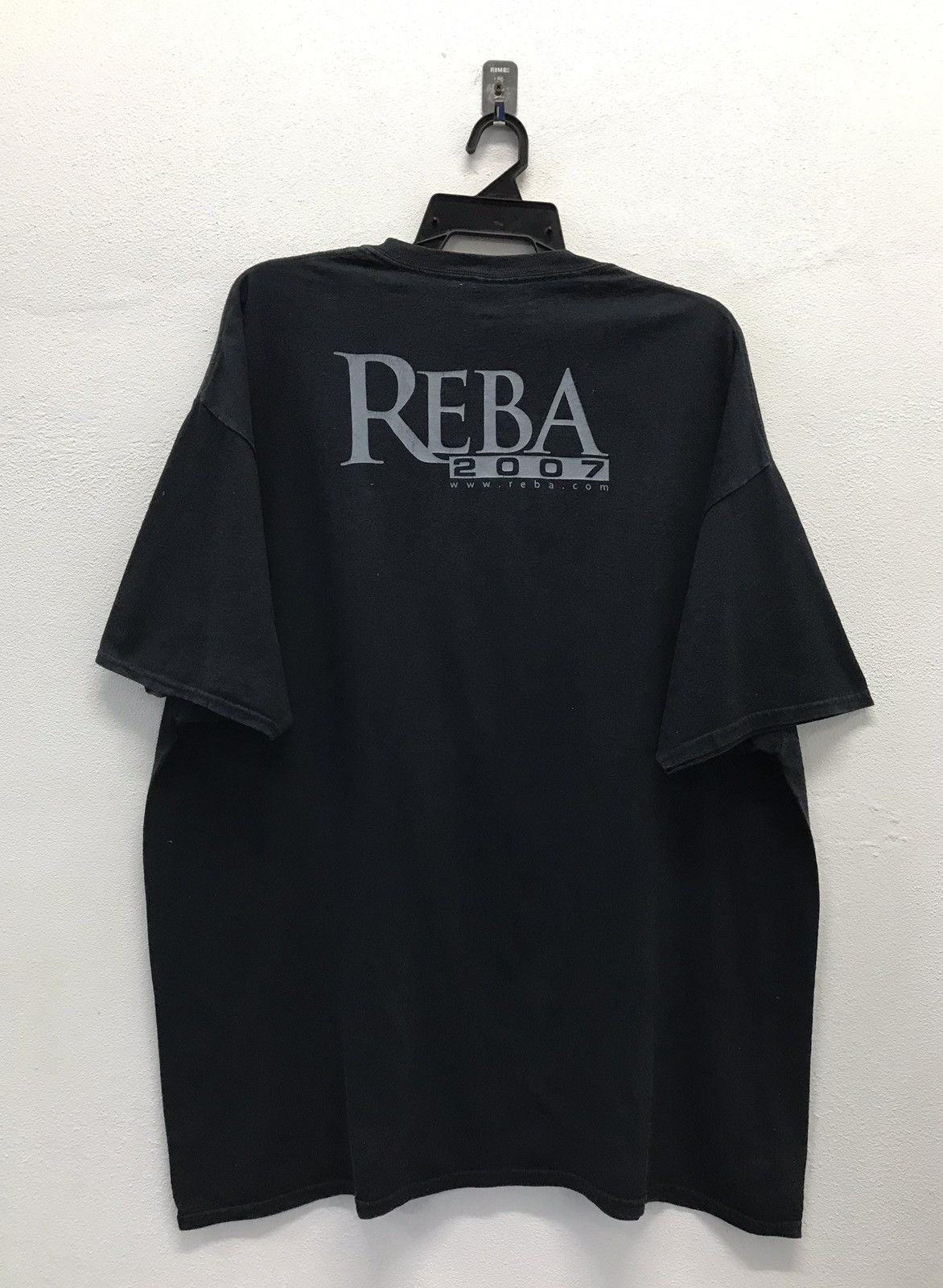 Band Tees × Jerzees × Vintage Vintage Reba McEntire 2007 Shirt Size US XXL / EU 58 / 5 - 2 Thumbnail