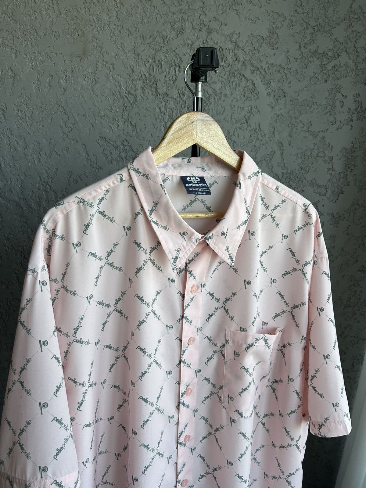 Pelle Pelle × Rap Tees × Vintage Pelle Pelle Vintage 90's man's printed pink shirt size XXL Size US XXL / EU 58 / 5 - 14 Thumbnail