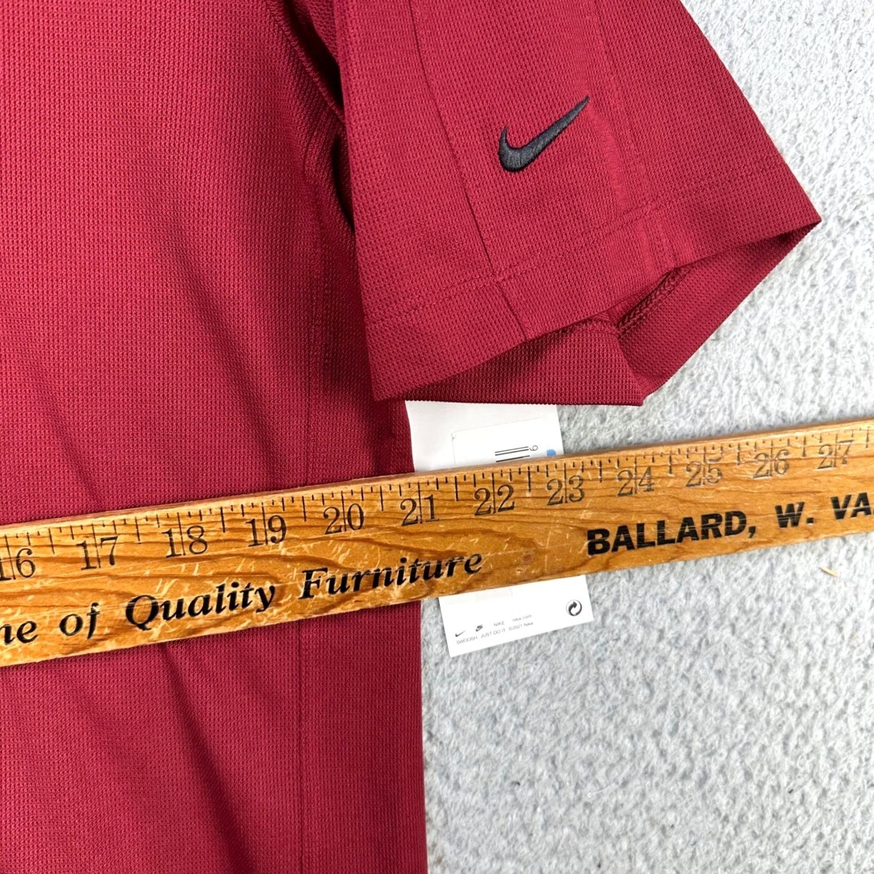 Nike Nike Golf Polo Shirt Mens Medium Maroon Short Sleeve Athletic NEW Casual Outdoor Rugby Golf Shirt Mens Size US M / EU 48-50 / 2 - 7 Thumbnail