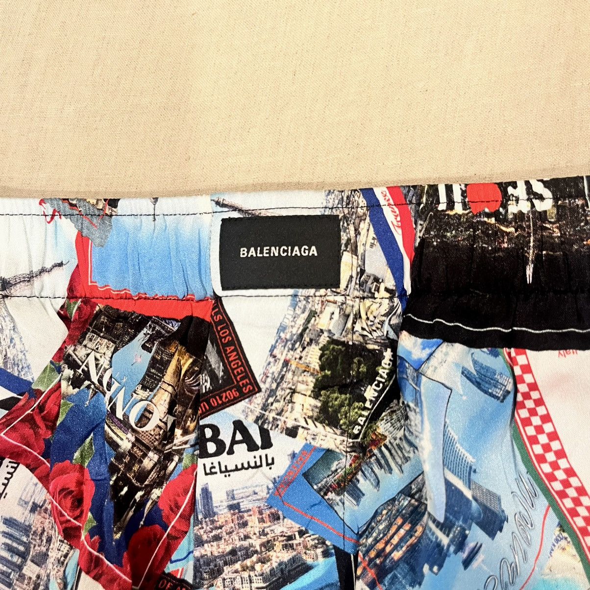 Balenciaga $1050 Balenciaga Logo Postcard Print Silk Shorts, Size 44 Size US 28 / EU 44 - 3 Thumbnail