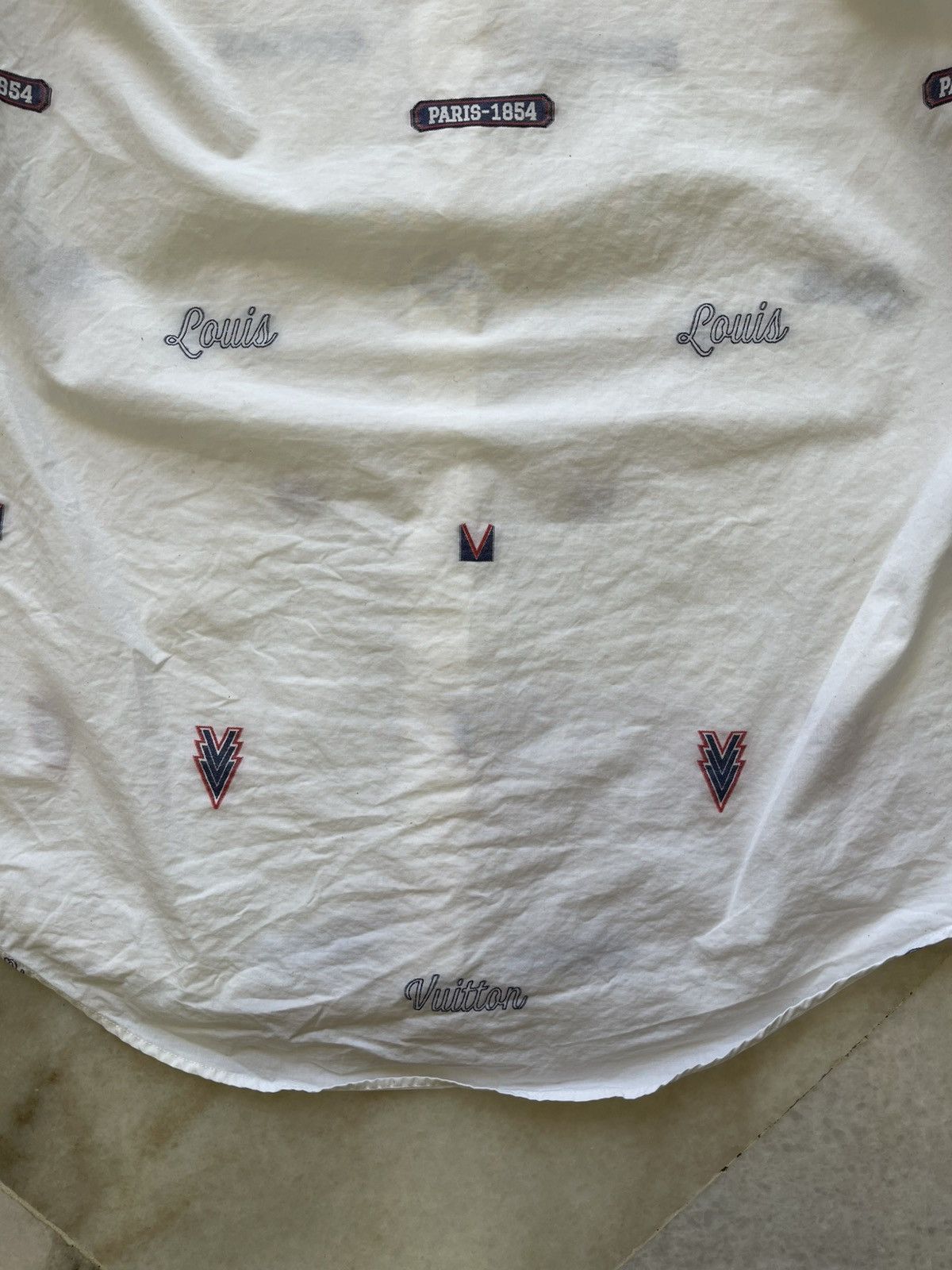 Louis Vuitton 2018 Louis Vuitton Embrodery Logo Button Up Size US M / EU 48-50 / 2 - 11 Thumbnail