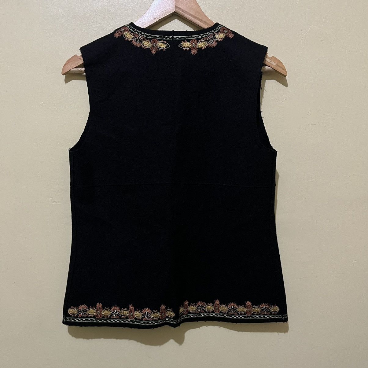 Vivienne Tam VINTAGE VIVIENNE TAM - FLORAL EMBROIDERY DESIGN VEST Size S / US 4 / IT 40 - 5 Thumbnail