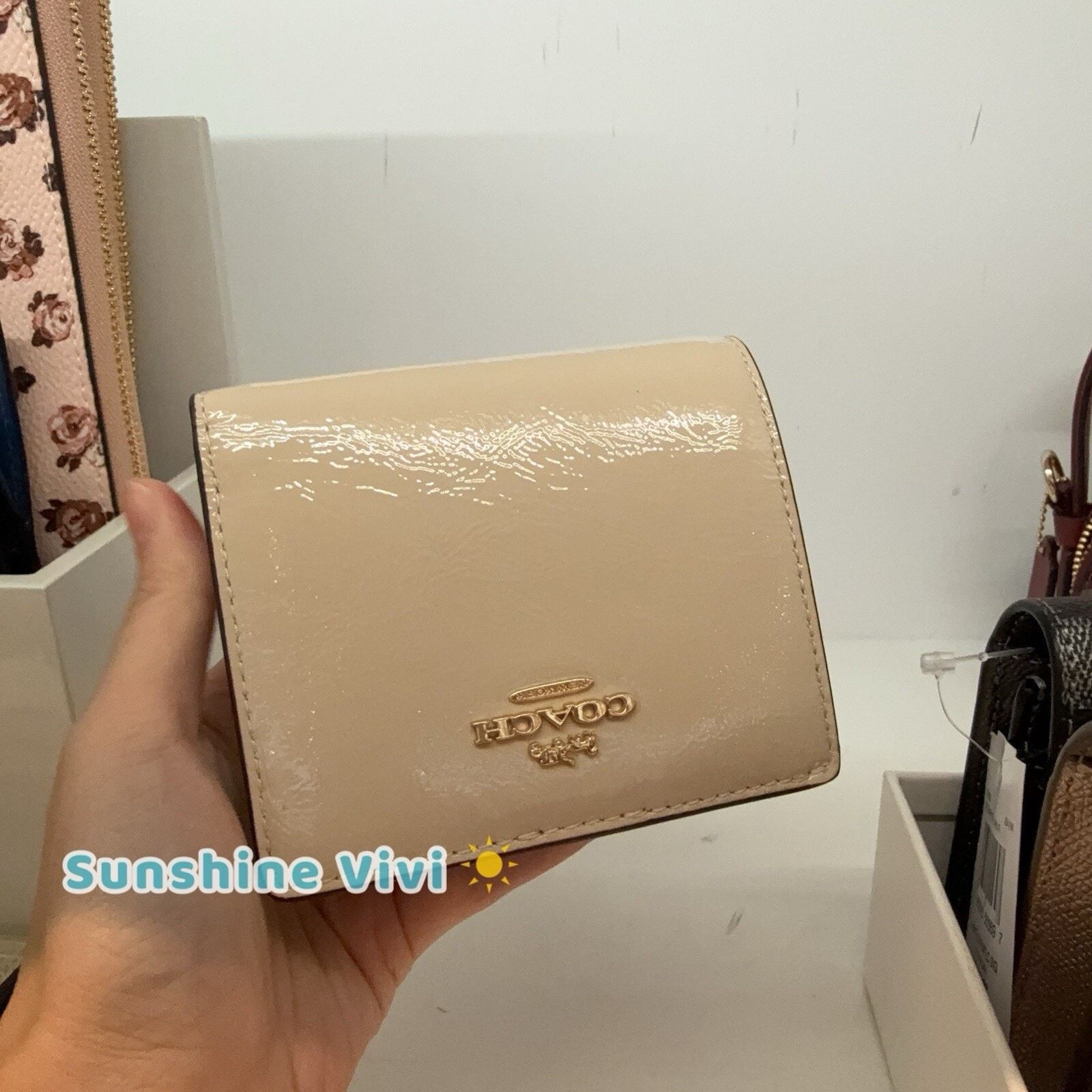 Coach NWT Coach Patent Leather Snap Small Wallet CW790 Gold/Pearl Size ONE SIZE - 1 Thumbnail