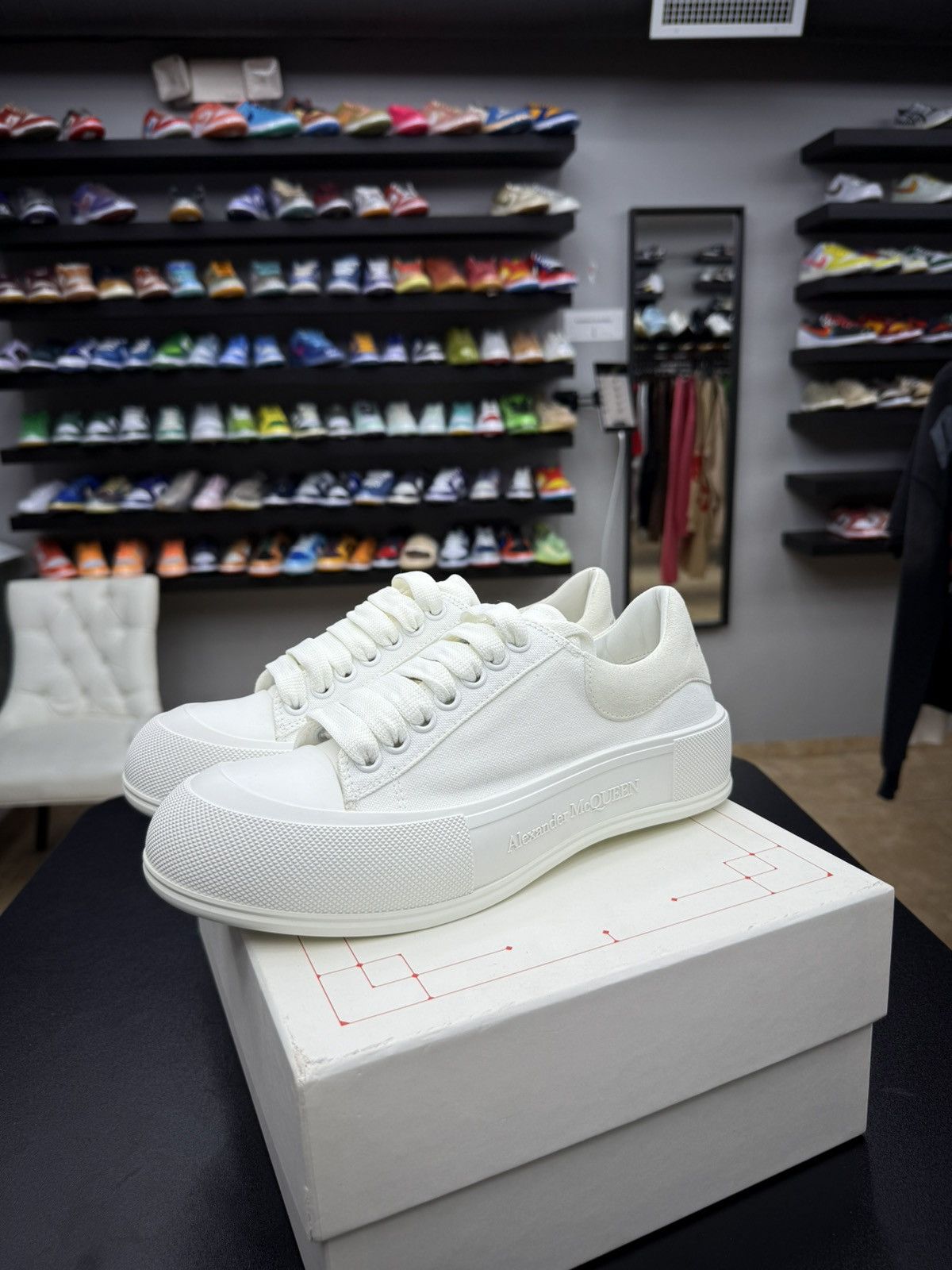 Alexander McQueen ALEXANDER MCQUEEN White Deck Plimsoll Sneaker 40 / 7 US NEW Size US 7 / EU 40 - 5 Thumbnail