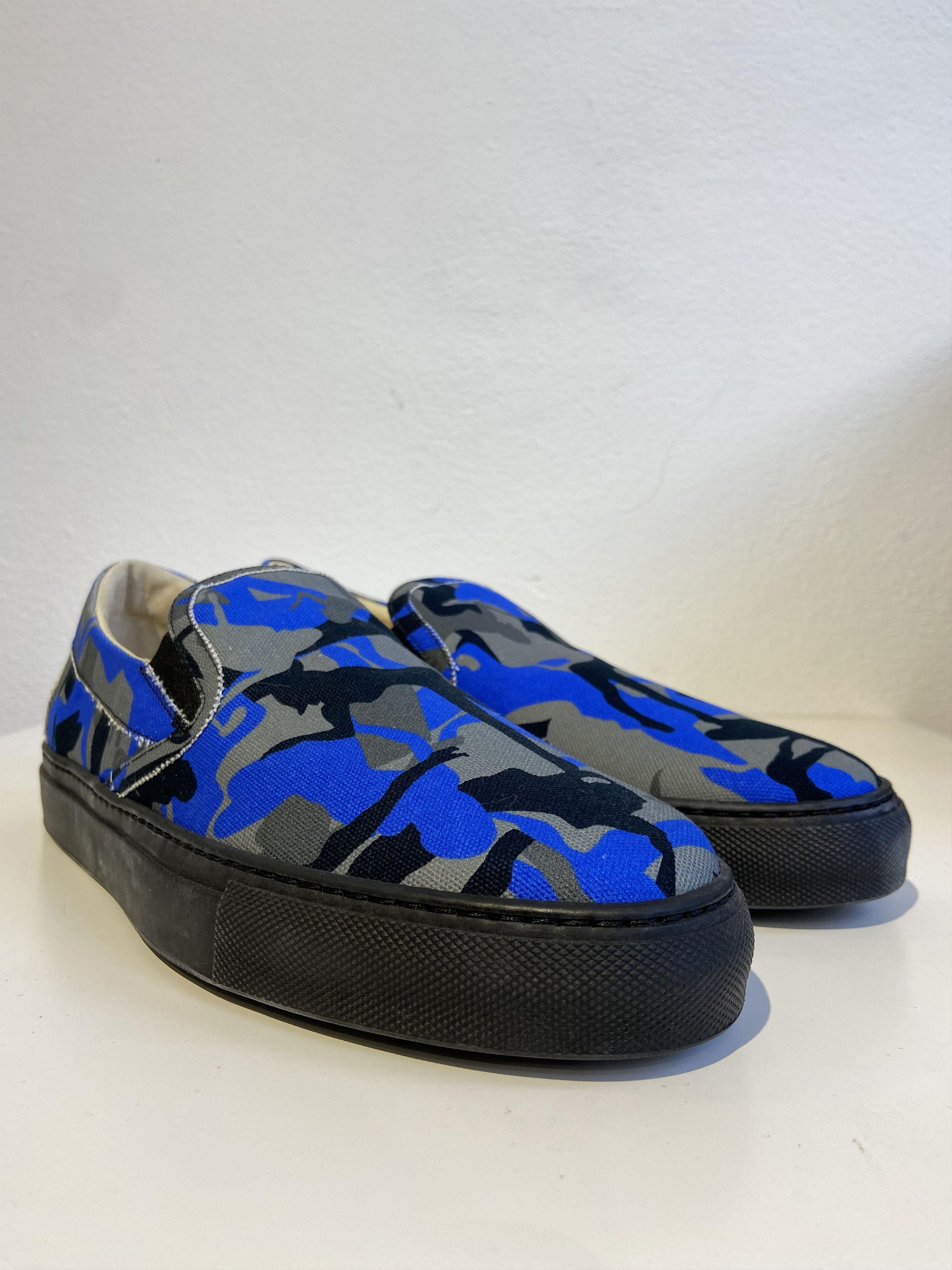 Barneys New York Barneys Camouflage Print Canvas Slip-On Sneakers Size US 10.5 / EU 43-44 - 2 Thumbnail