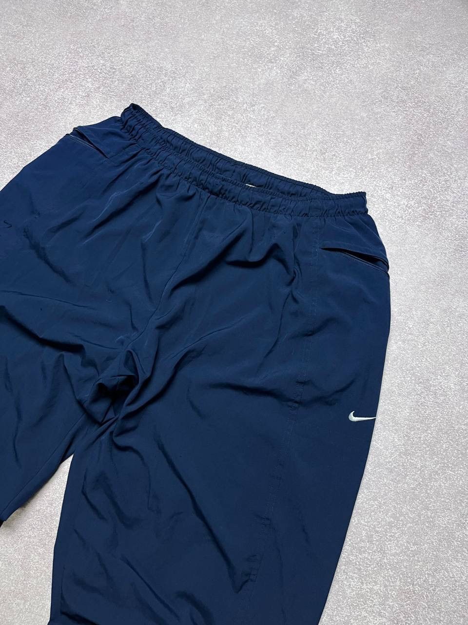 Nike Vintage Nike Swoosh Nylon Baggy Trackpants Y2K Size US 36 / EU 52 - 2 Thumbnail