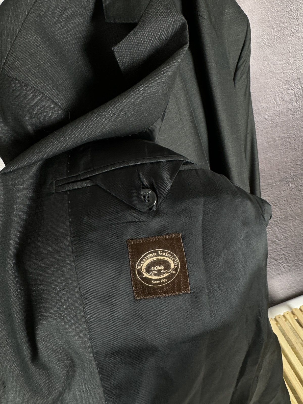 Nazareno Gabrielli BNWT Nazareno Gabrielli 2 pcs Panda grey 2 button wool suit Size 42R - 14 Thumbnail