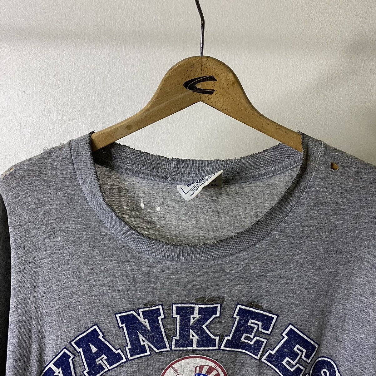 MLB × New York Yankees × Vintage Vintage 1990s NY Yankees MLB by Nutmeg Mills Distressed Tee Size US M / EU 48-50 / 2 - 3 Thumbnail