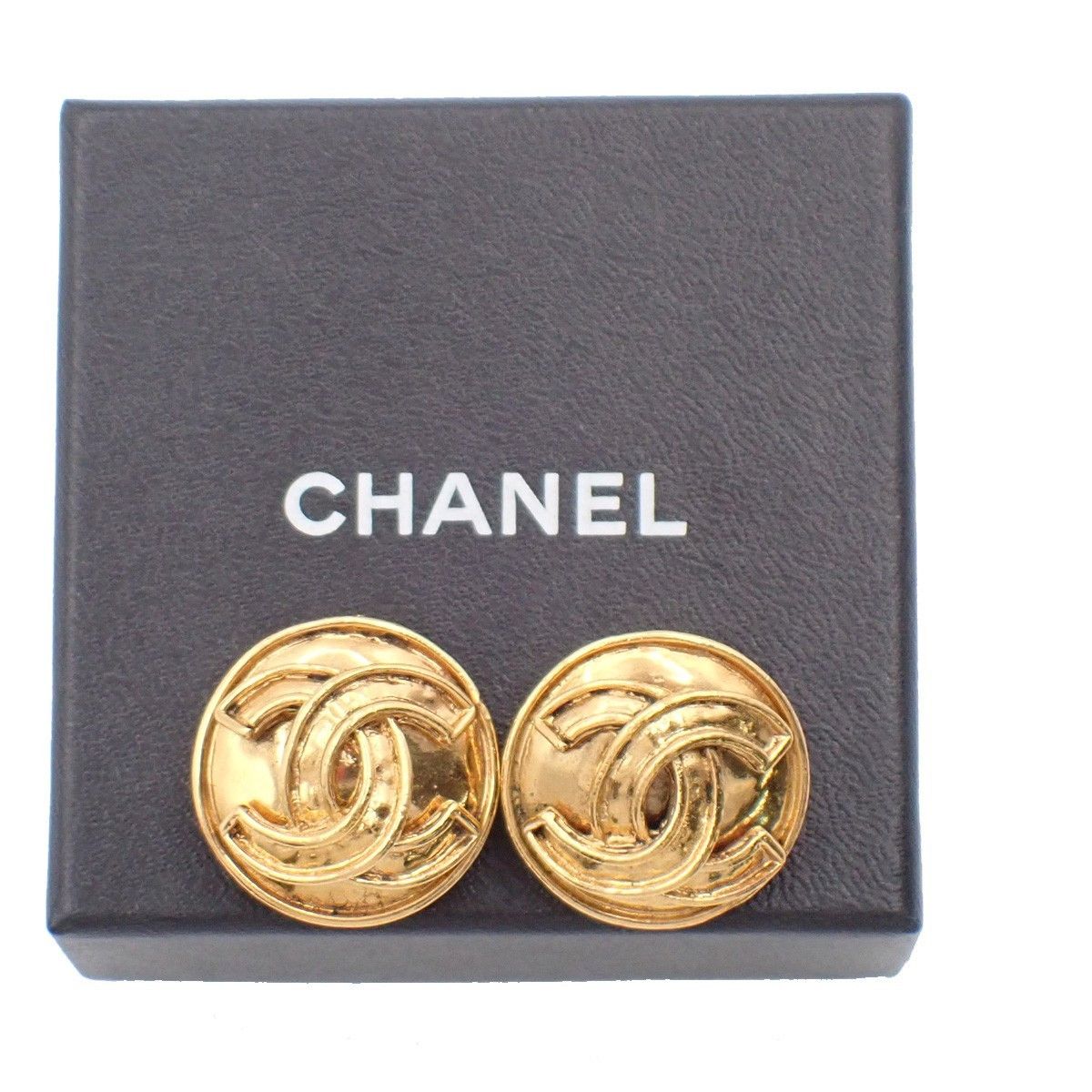 Chanel Chanel Vintage Round CC Clip-On Earrings Metal Size ONE SIZE - 1 Thumbnail