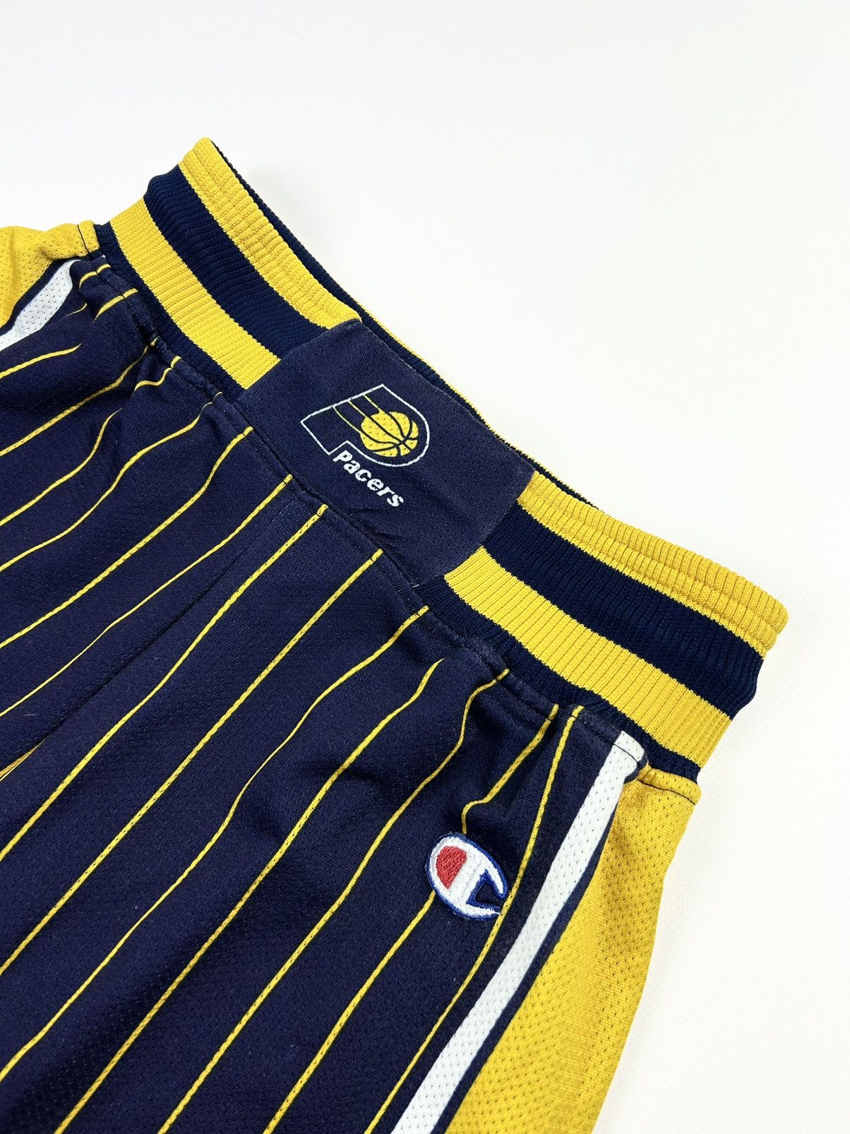 Champion × NBA × Vintage Vintage Champion Pacers NBA Basketball shorts Size US 32 / EU 48 - 2 Thumbnail