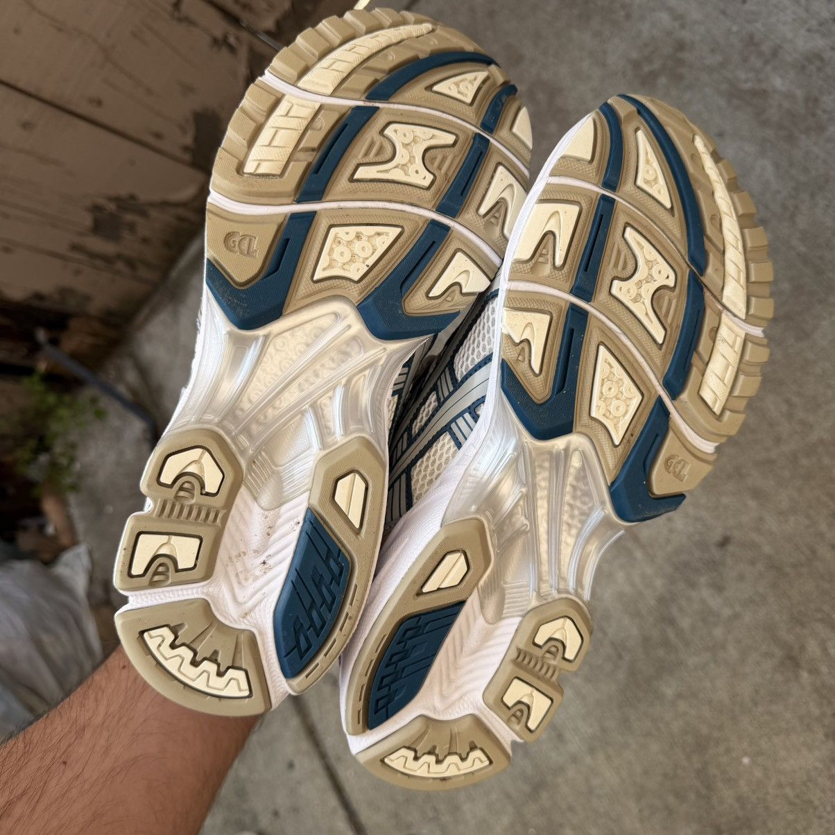 Asics Asics Gel Kayano 14 Cream Pure Silver Size US 9.5 / EU 42-43 - 6 Thumbnail