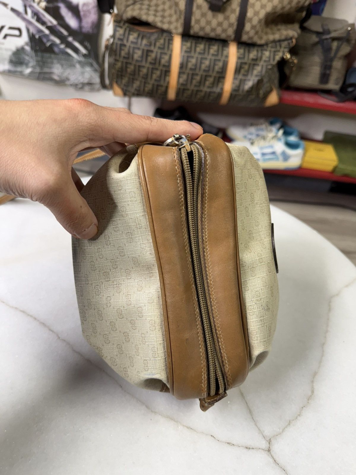 Gucci Gucci GG Monogram Crossbody Vtg Leather Sidebag Preowned Size ONE SIZE - 6 Thumbnail