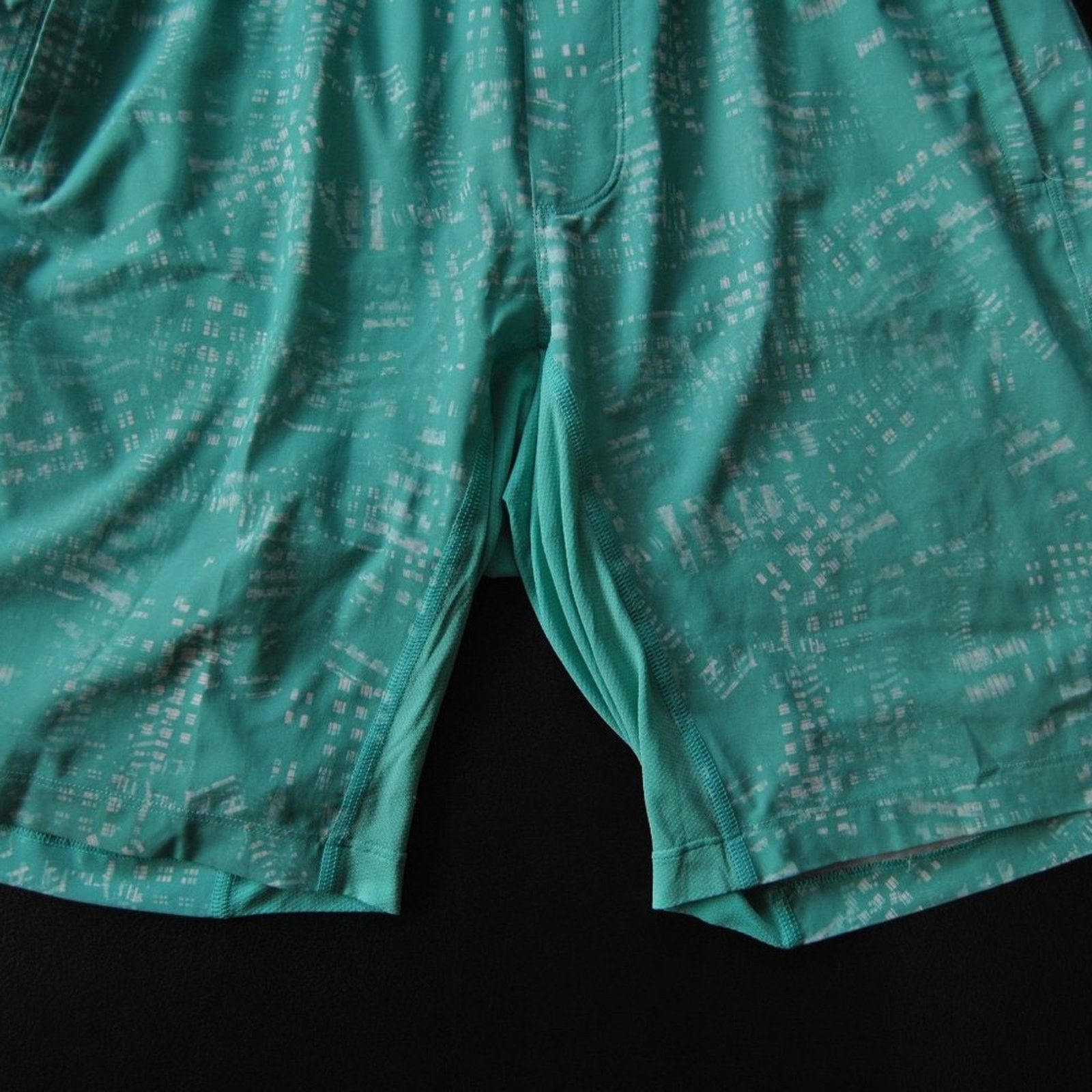 Lululemon Lululemon Teal Blue Athletic Hybrid Shorts Size US 30 / EU 46 - 3 Thumbnail