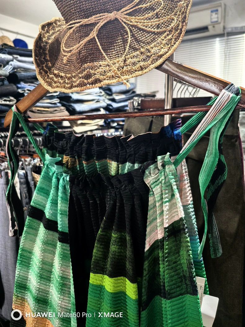 Issey Miyake Issey Miyake size:2 Green ink-wash printed pleated dress Size M / US 6-8 / IT 42-44 - 3 Thumbnail
