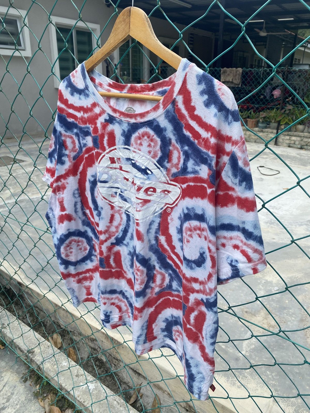 Dickies Dickies Girl big logo tie dye boxy tshirt Size 3XL / US 20-22 - 3 Thumbnail