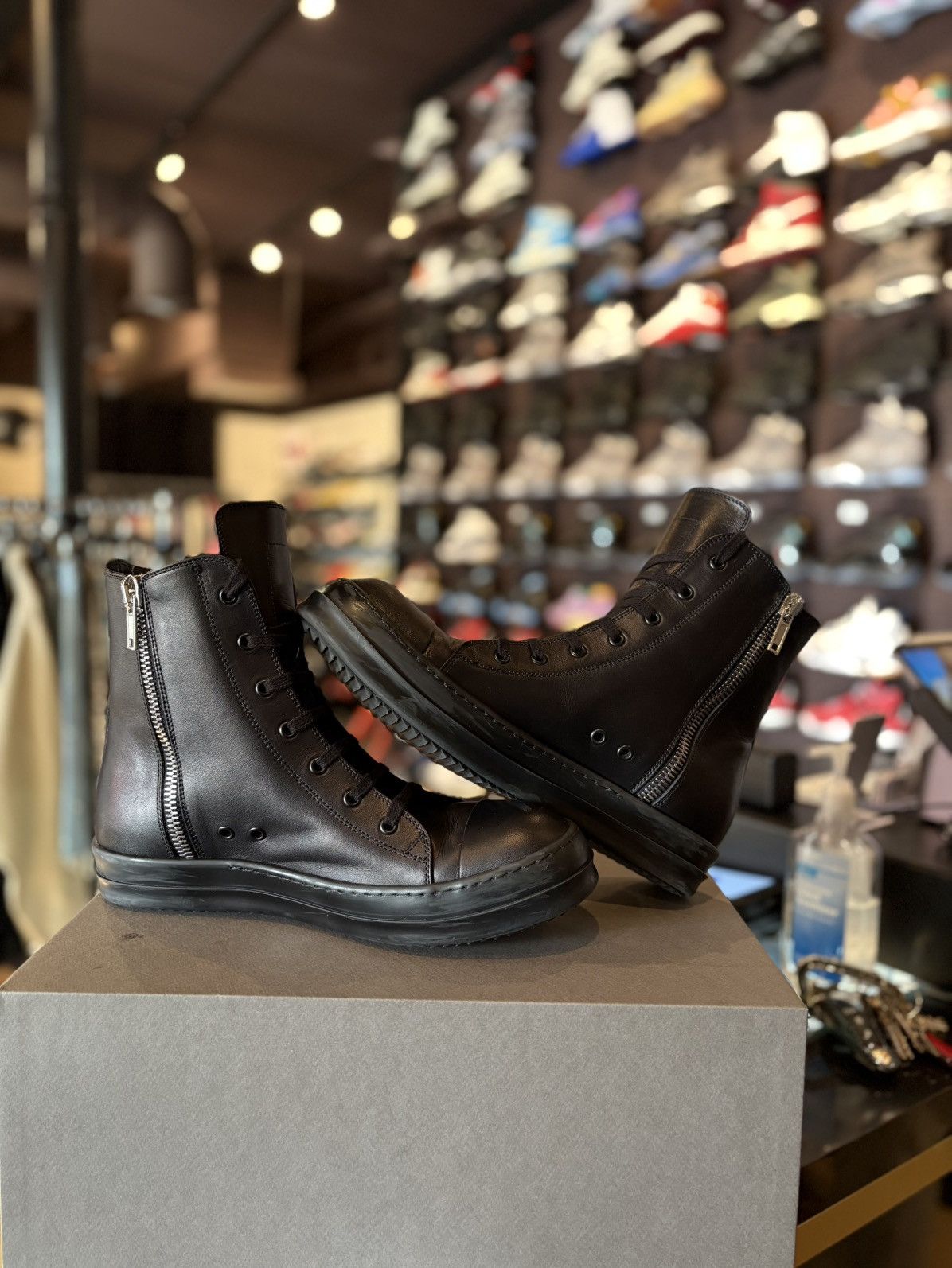 Rick Owens Rick Owen’s Triple Black Ramones High Clean OG Size 43.5 Size US 10.5 / EU 43-44 - 4 Thumbnail