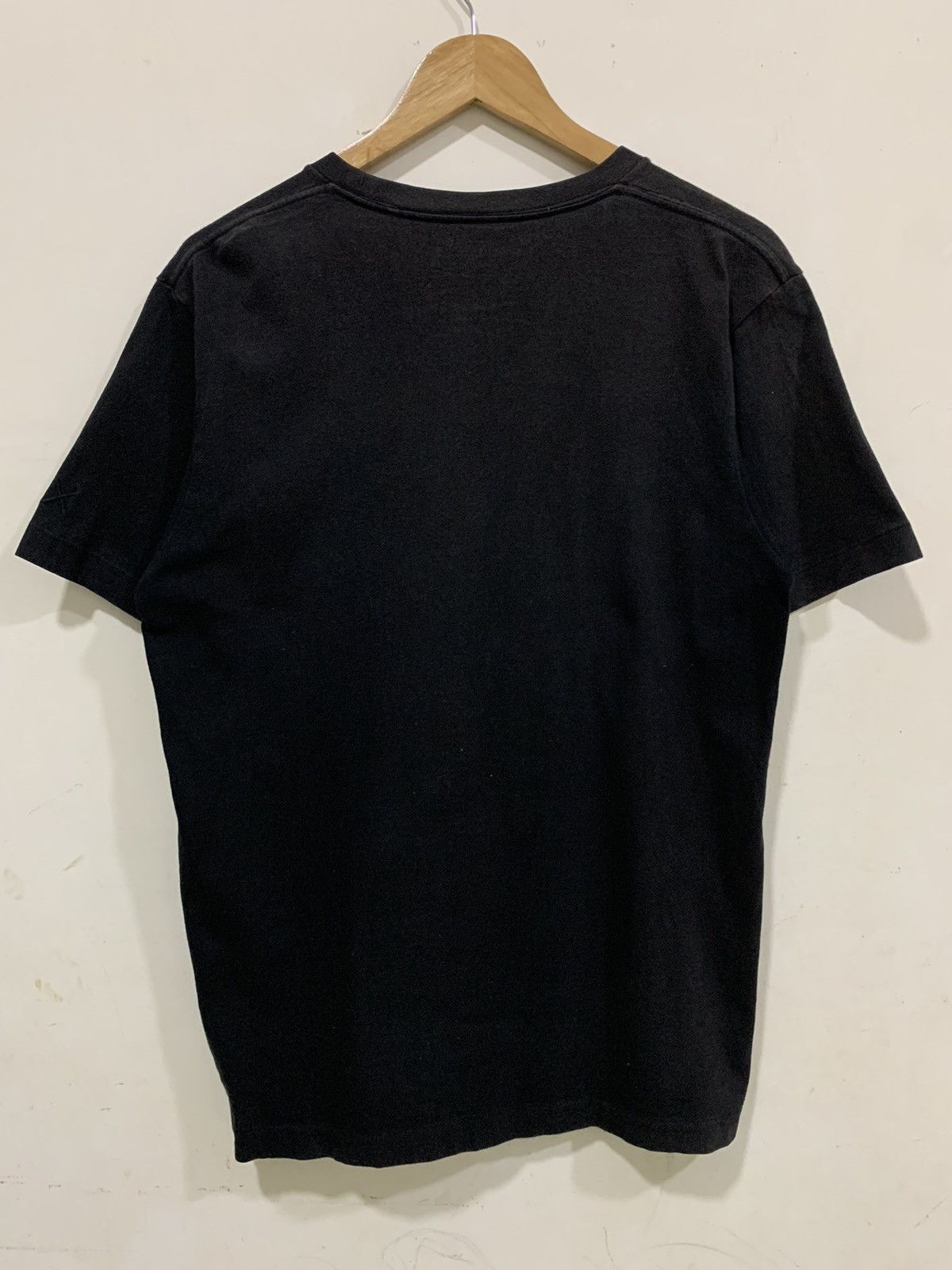 Kaws Vintage Kaws x Peanuts X Uniqlo Single Pocket T-Shirt Size US L / EU 52-54 / 3 - 4 Thumbnail