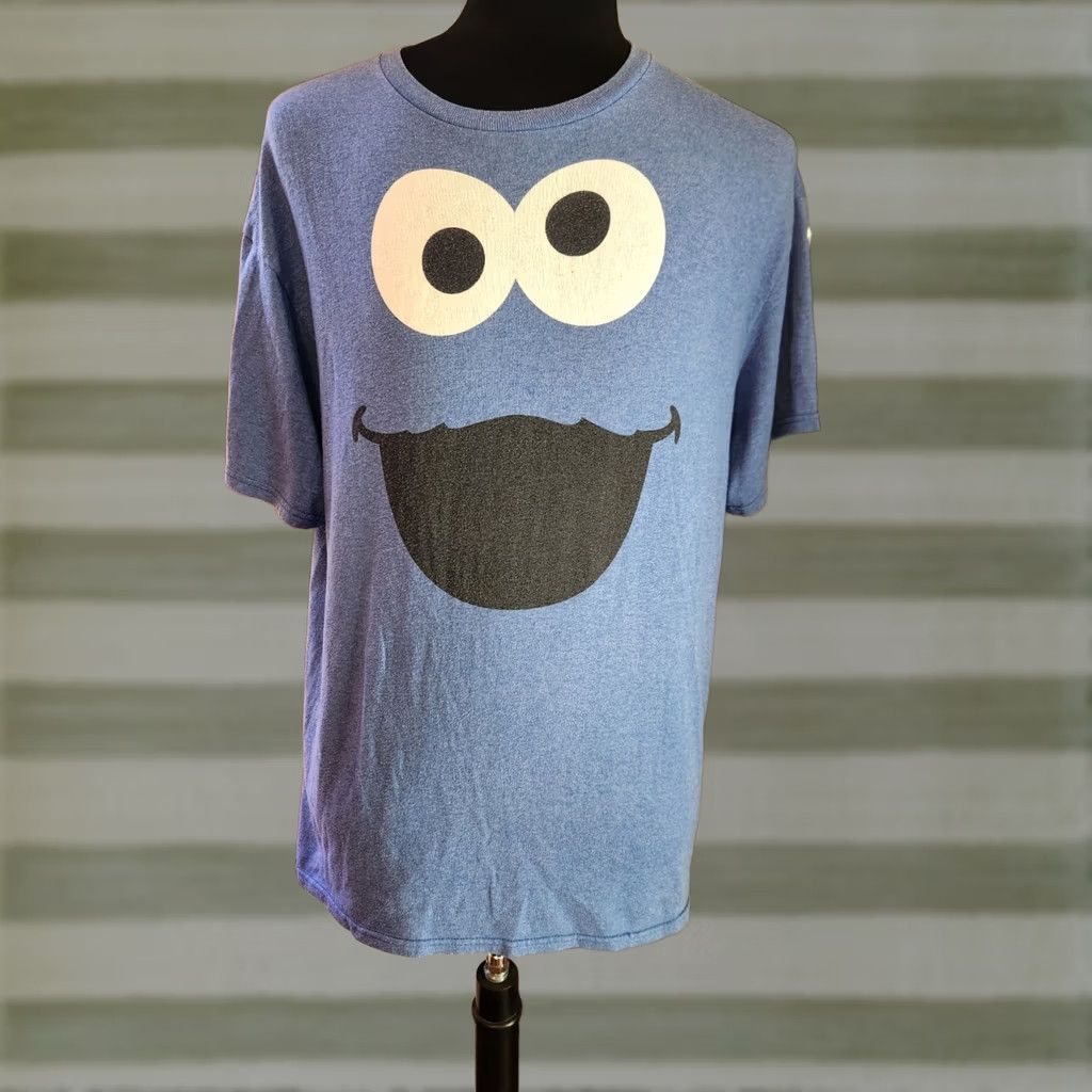 Vintage Sesame Street Cookie Monster Blue Short Sleeve T Shirt Mens XL Size US XL / EU 56 / 4 - 1 Thumbnail