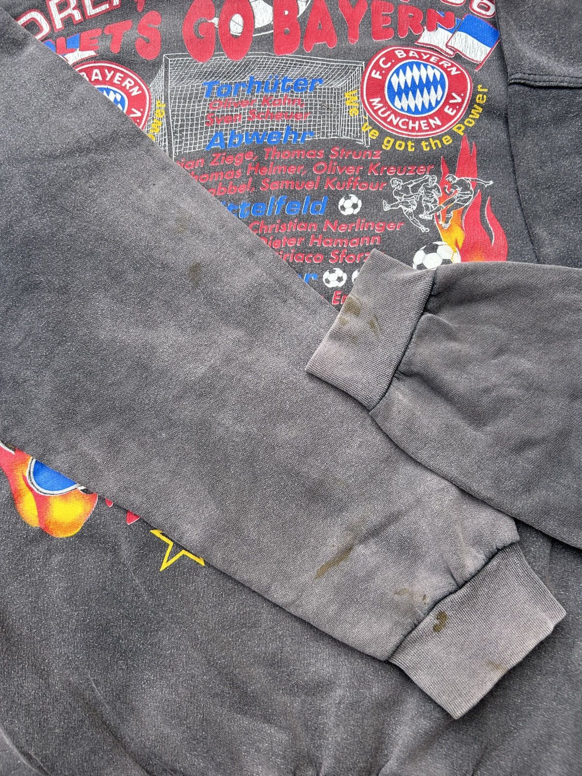 Vintage Vintage Thrashed Sun Faded 1995/96BayernMunich dreamteamtour Size US M / EU 48-50 / 2 - 9 Thumbnail